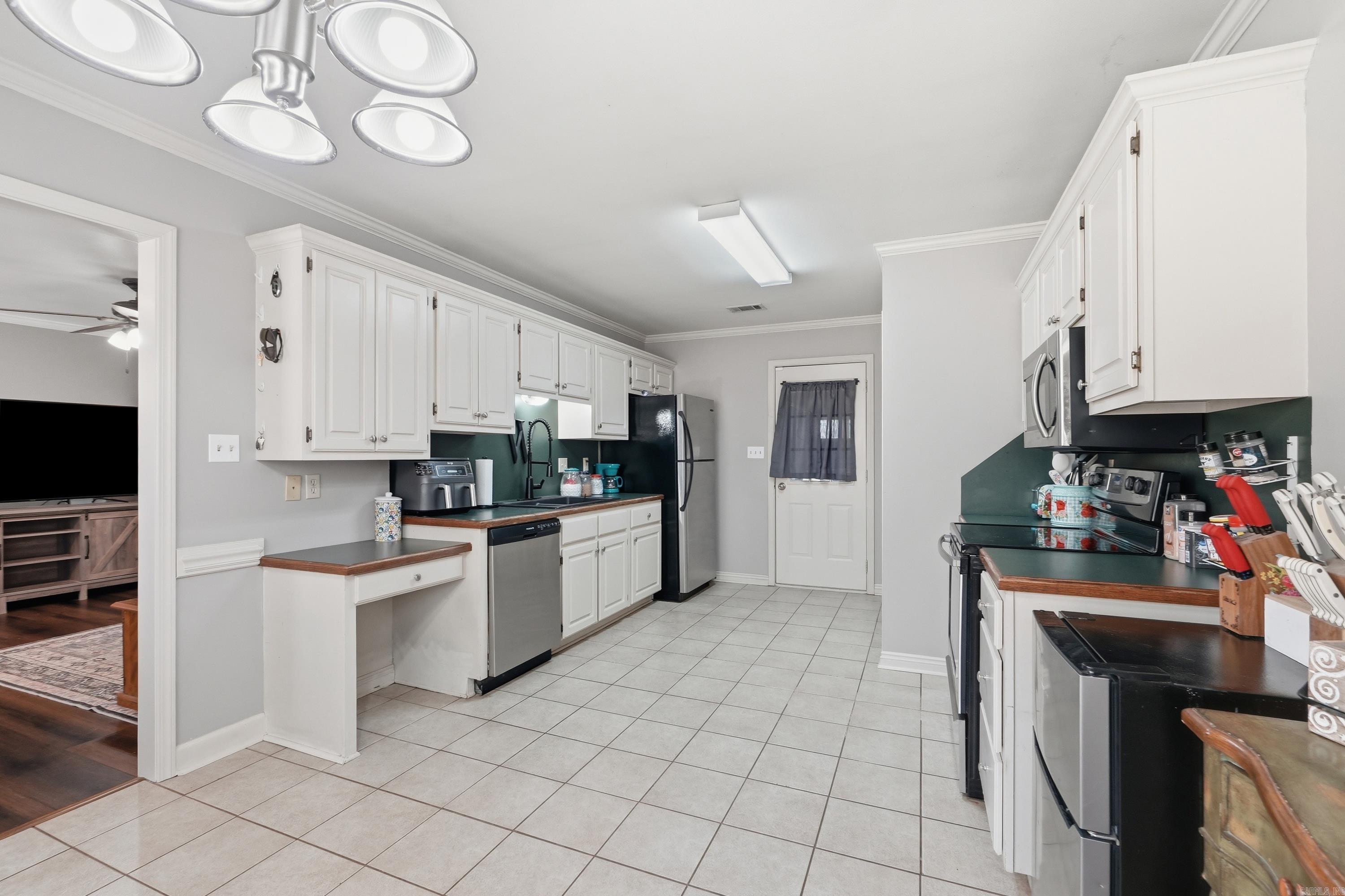 212 Rodney Guthrie Drive Cabot, AR 72023