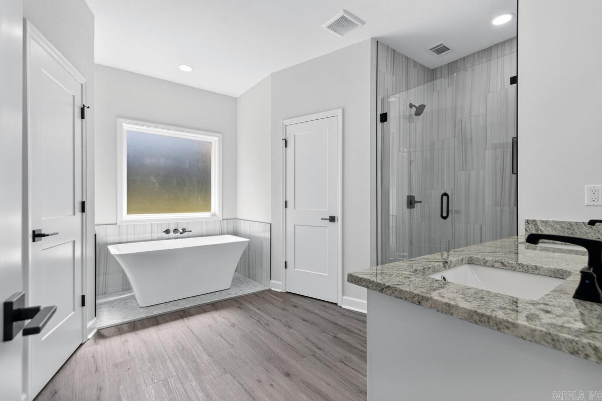 1112 Duke Drive Bauxite, AR 72011