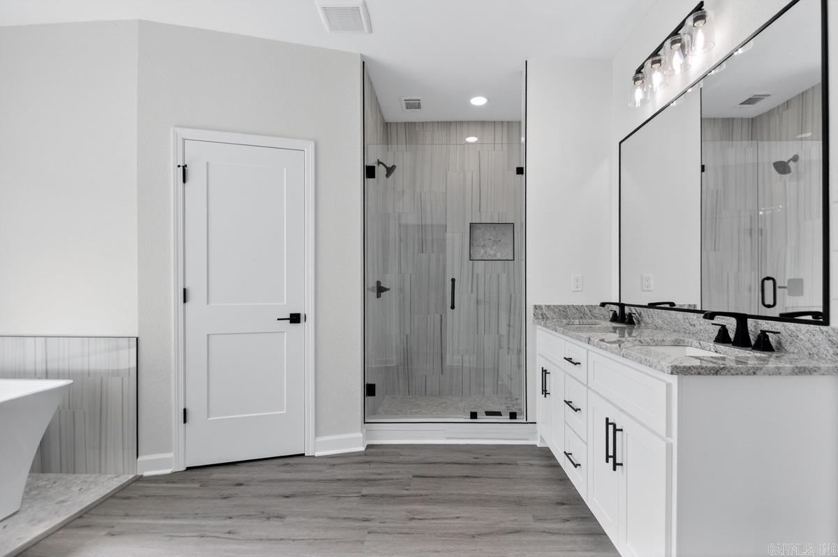 1112 Duke Drive Bauxite, AR 72011