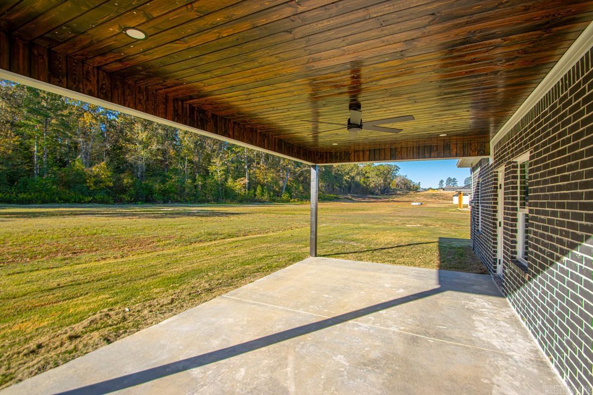 1112 Duke Drive Bauxite, AR 72011