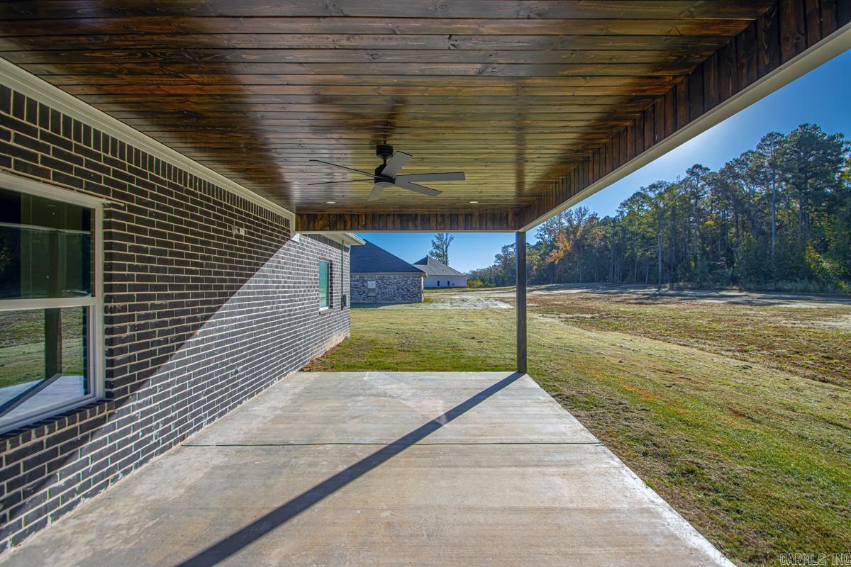 1112 Duke Drive Bauxite, AR 72011