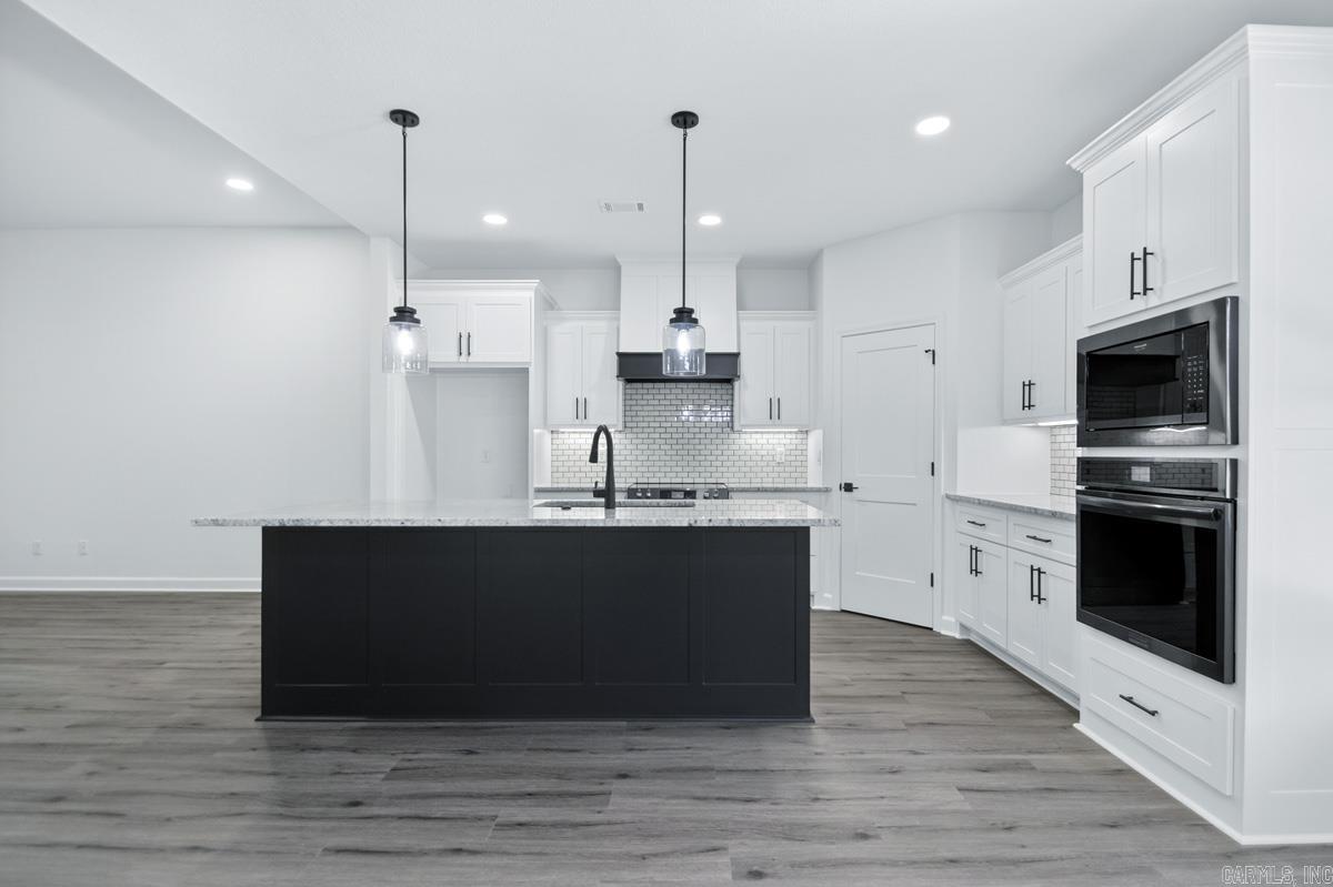 1112 Duke Drive Bauxite, AR 72011