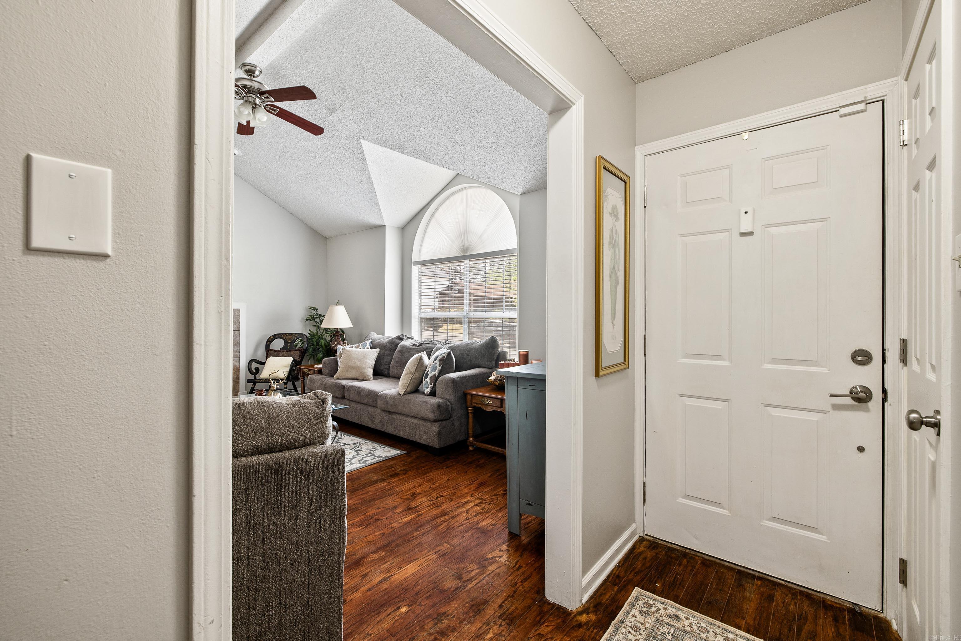 60 Vantage Drive Maumelle, AR 72113