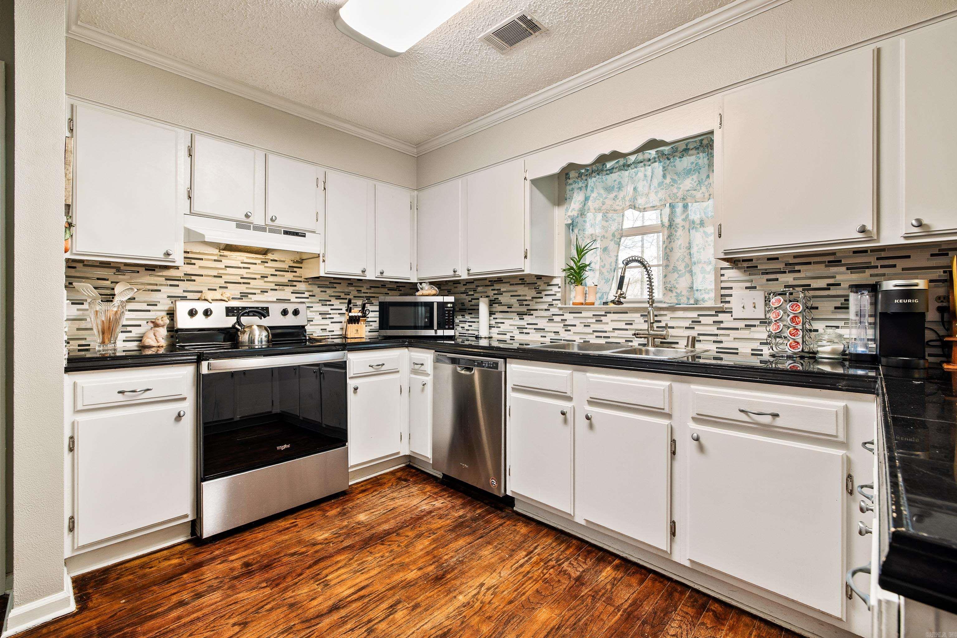 60 Vantage Drive Maumelle, AR 72113