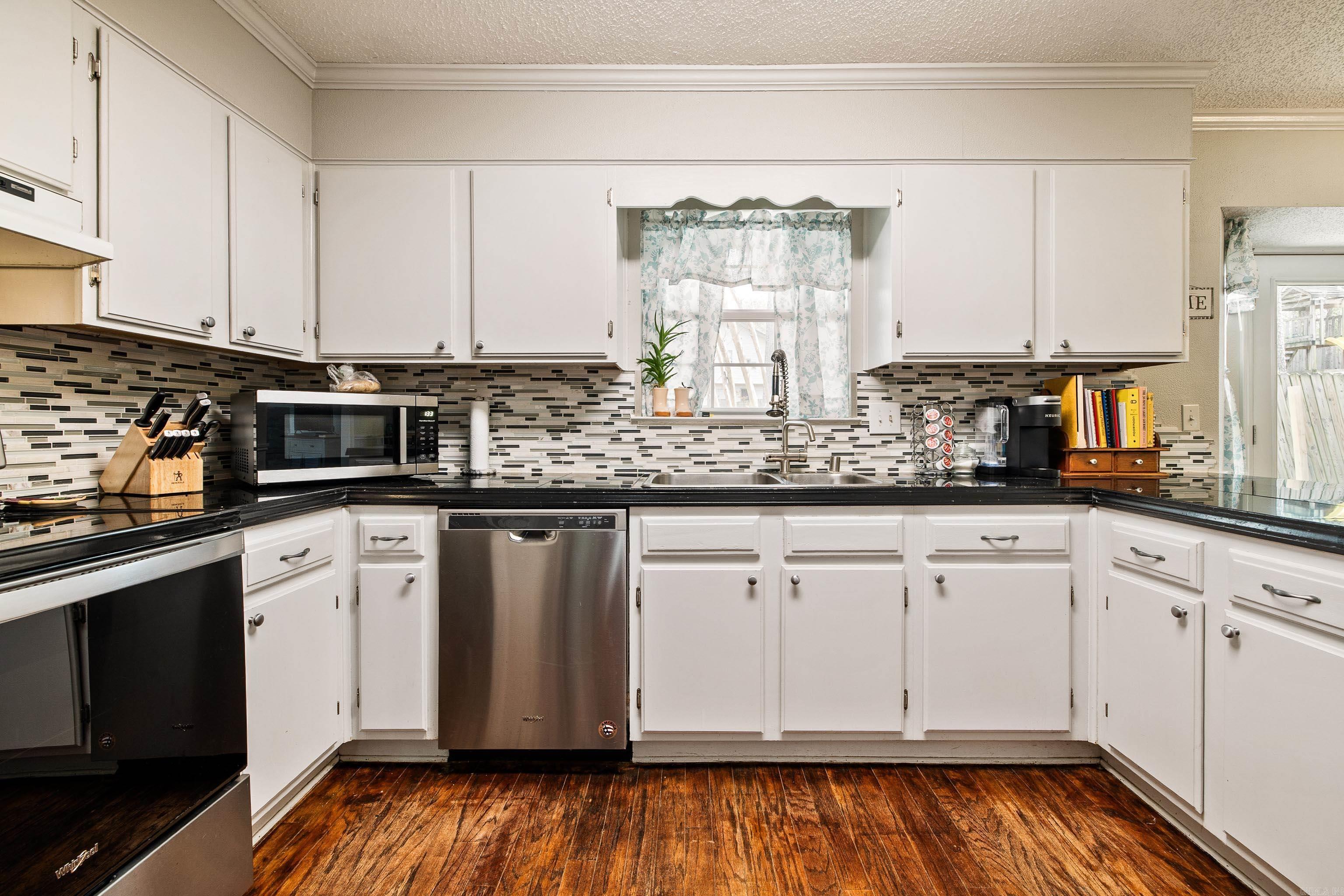 60 Vantage Drive Maumelle, AR 72113