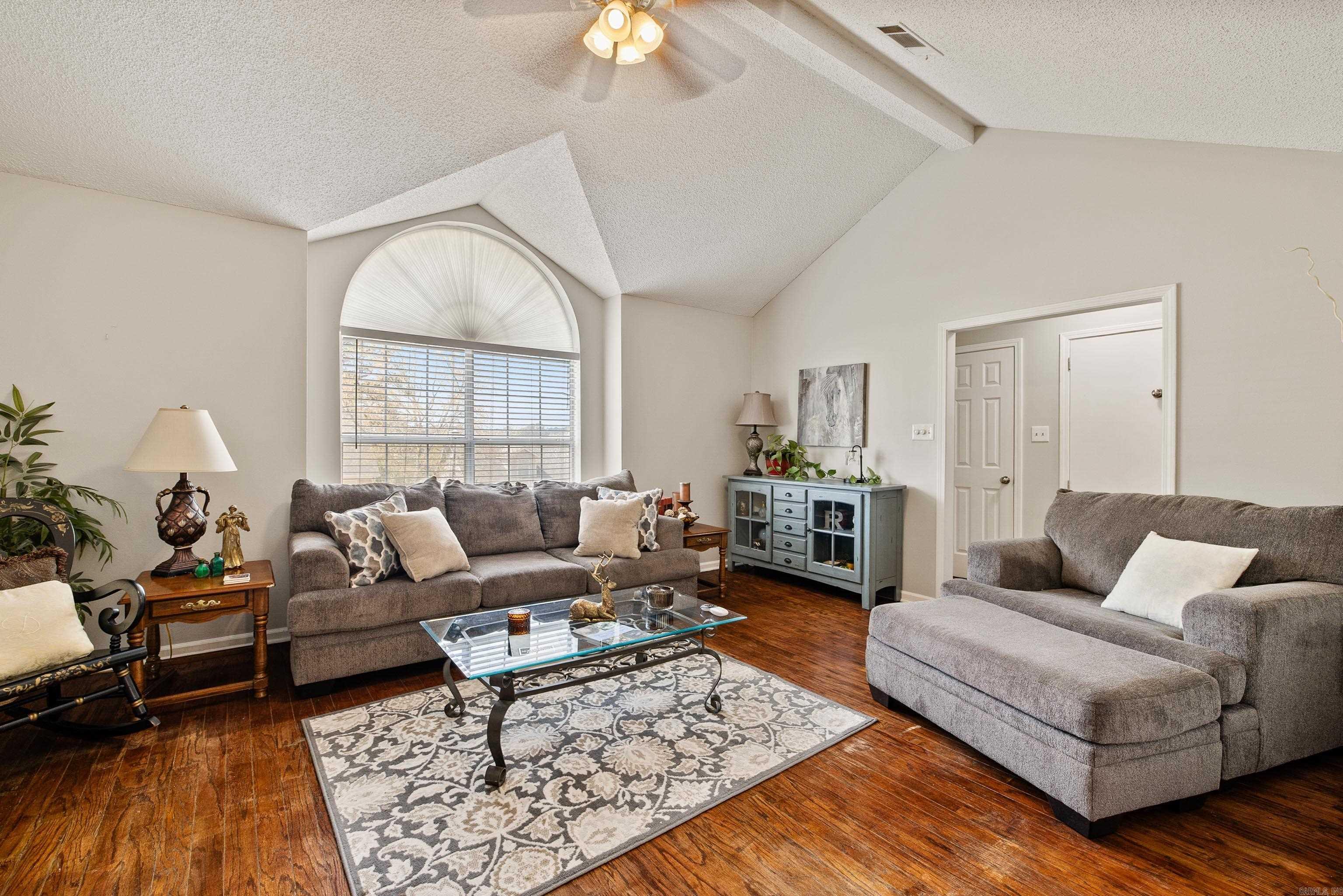 60 Vantage Drive Maumelle, AR 72113