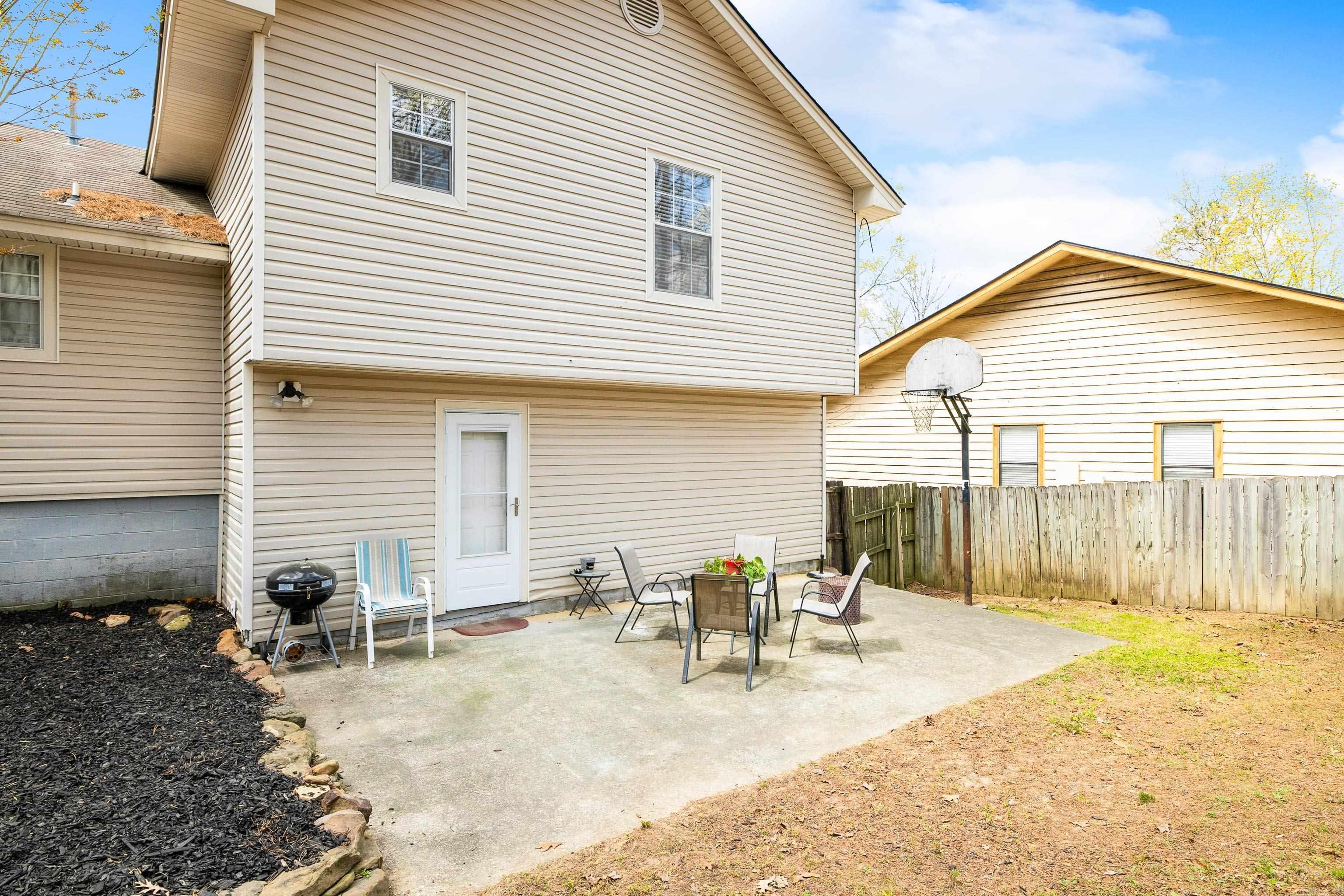 60 Vantage Drive Maumelle, AR 72113