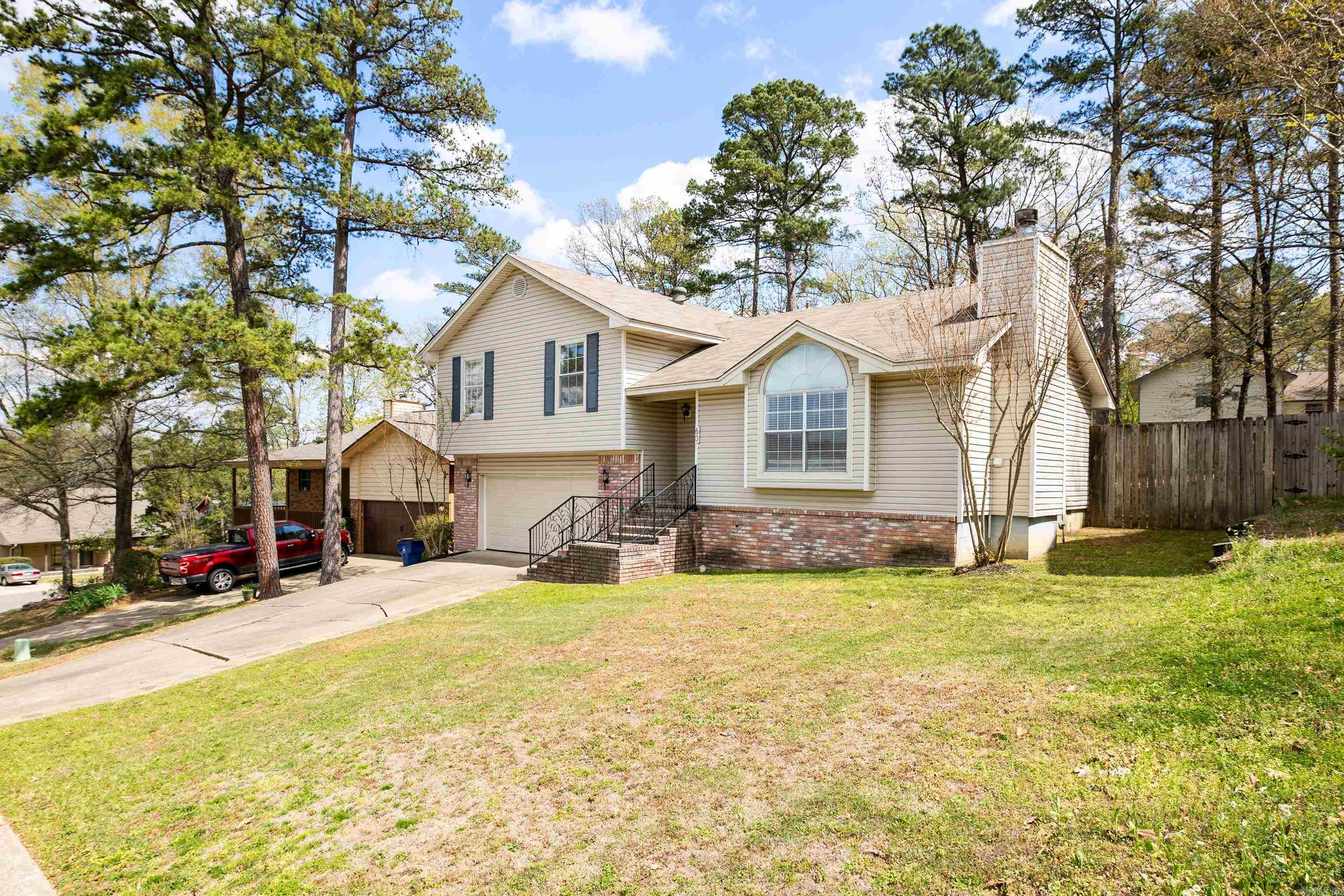 60 Vantage Drive Maumelle, AR 72113