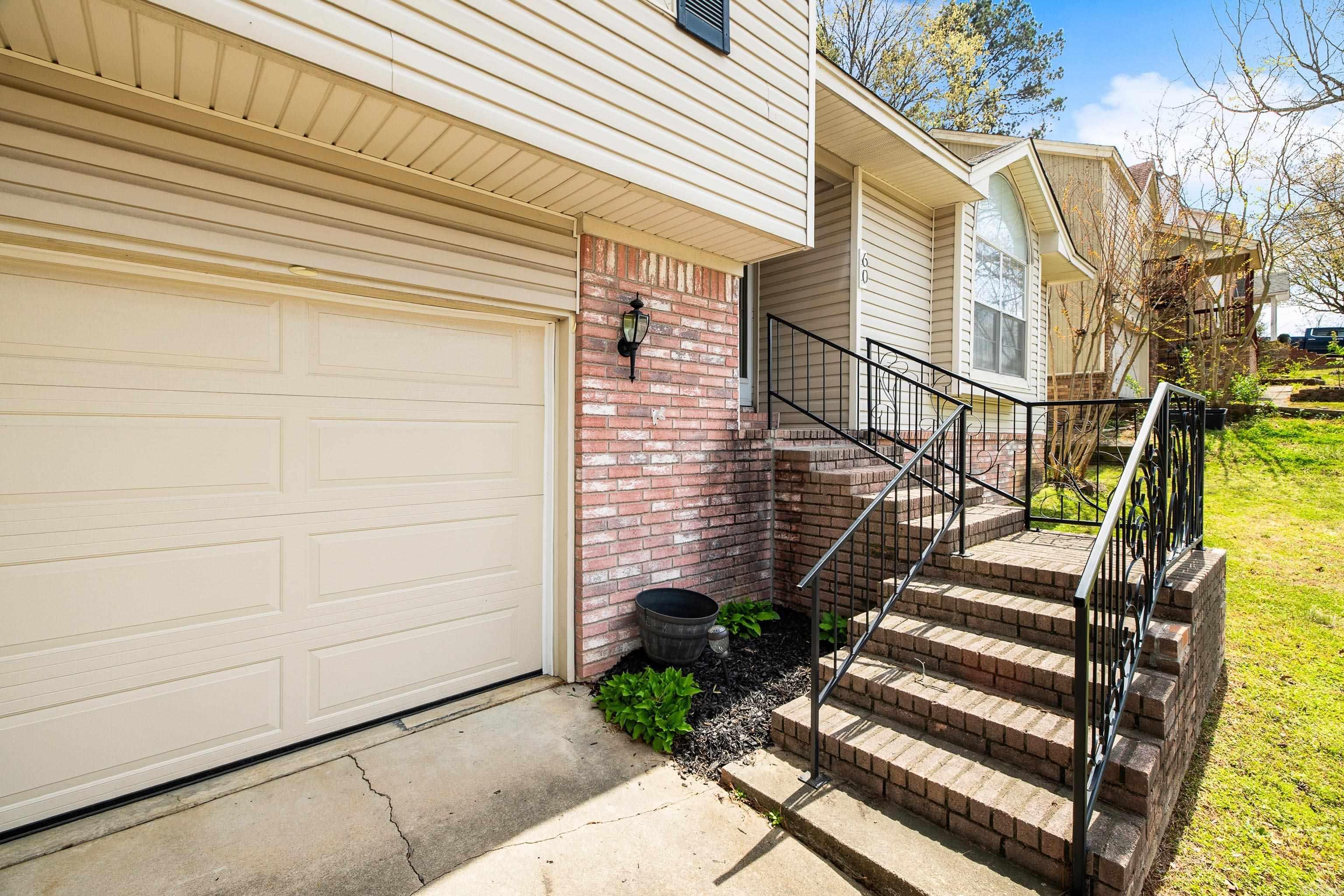 60 Vantage Drive Maumelle, AR 72113