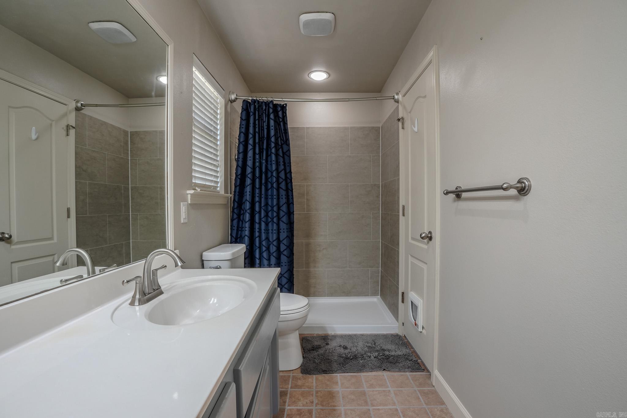 35 Garden Oaks Drive Maumelle, AR 72113