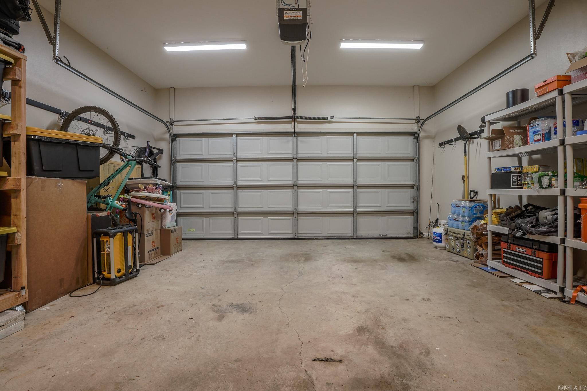 35 Garden Oaks Drive Maumelle, AR 72113