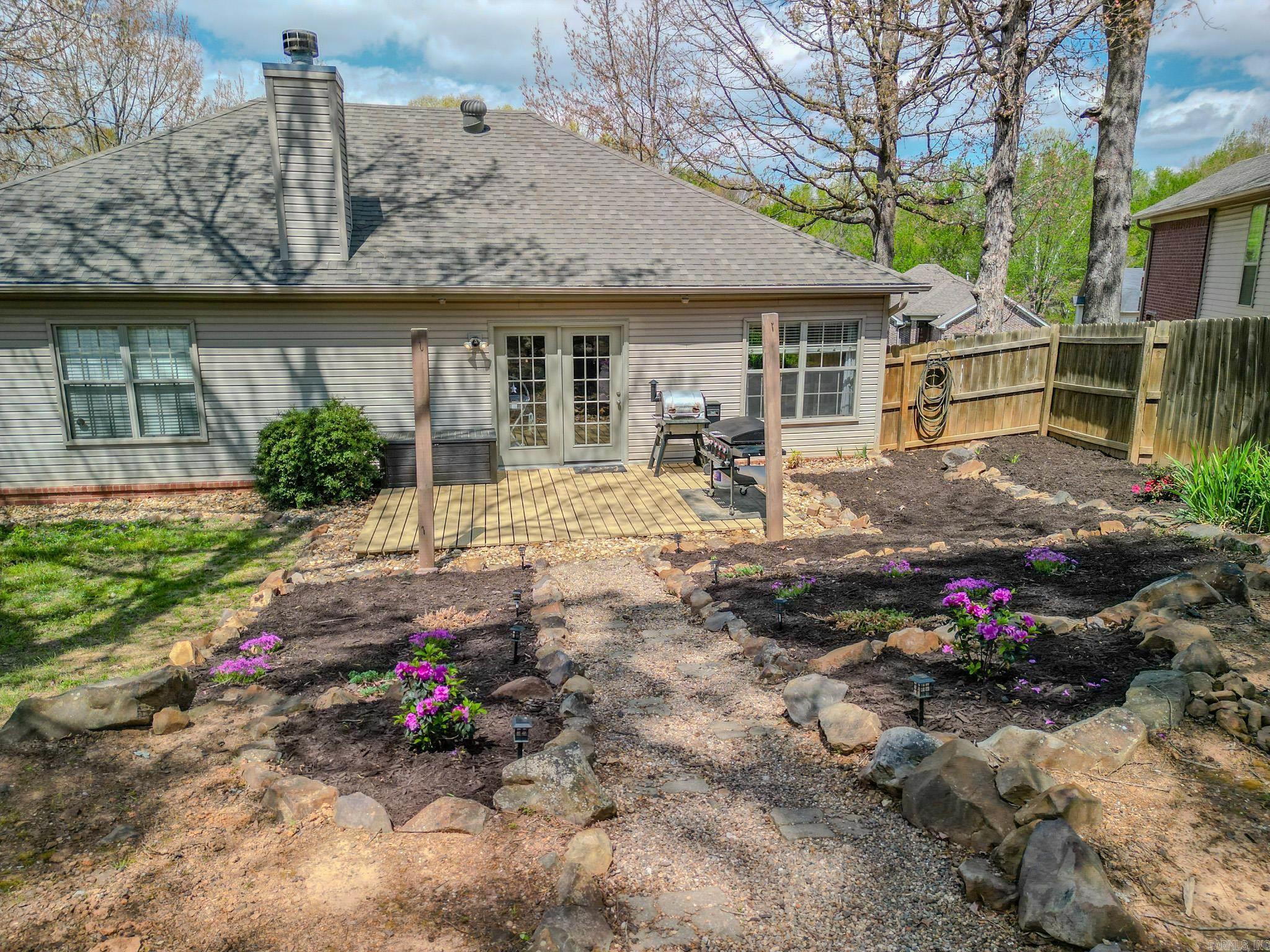 35 Garden Oaks Drive Maumelle, AR 72113