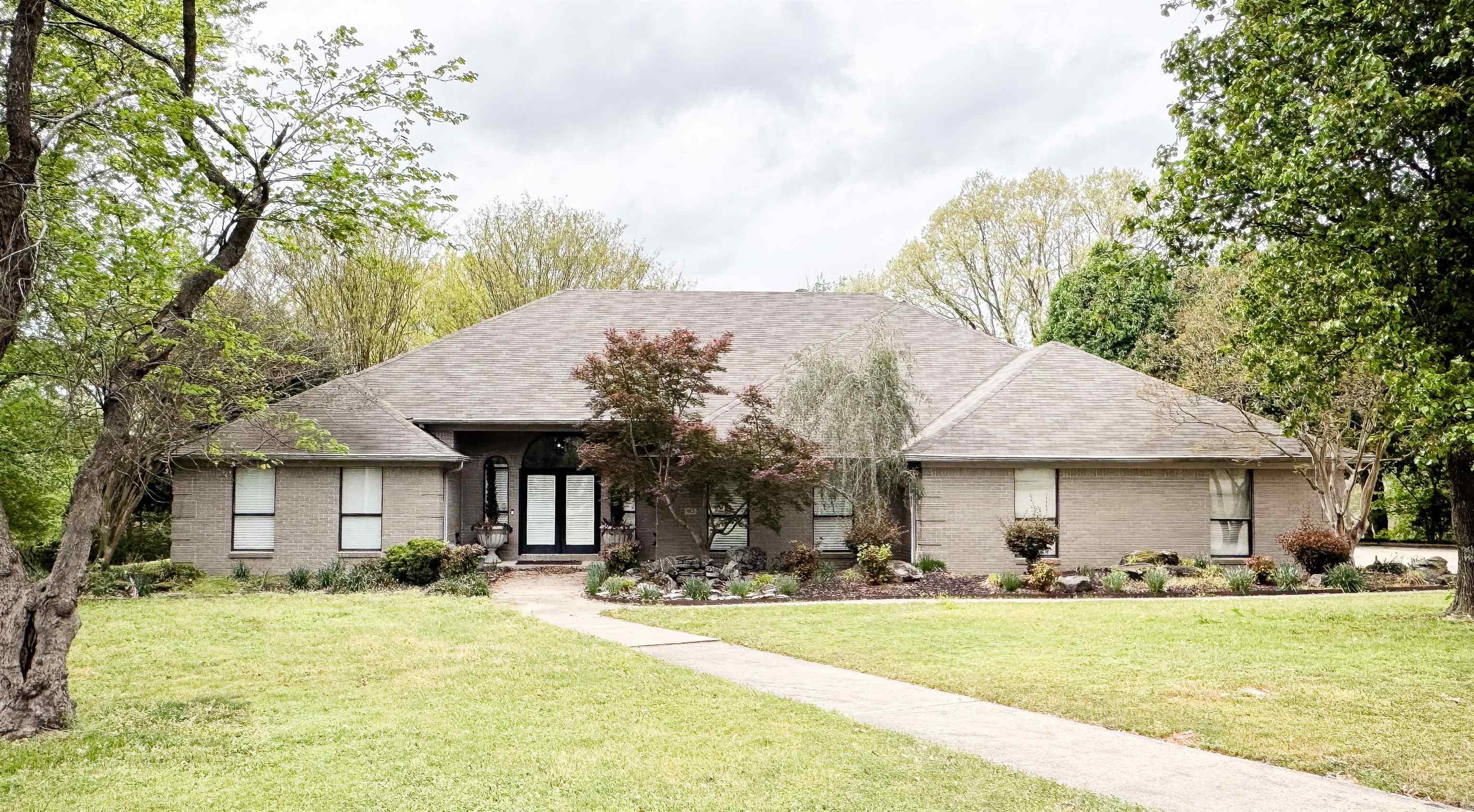 912 Nottingham Court Benton, AR 72019