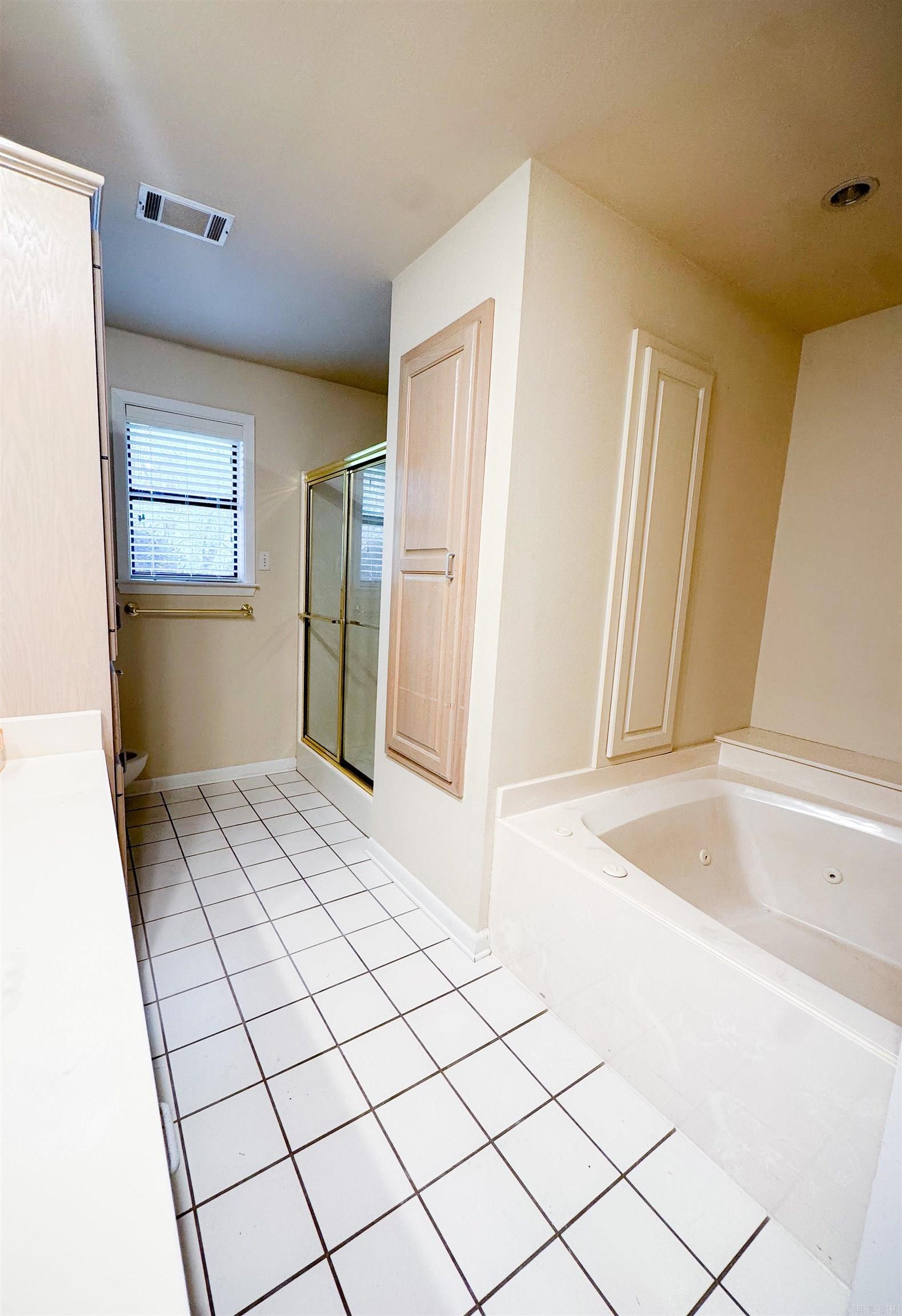 912 Nottingham Court Benton, AR 72019