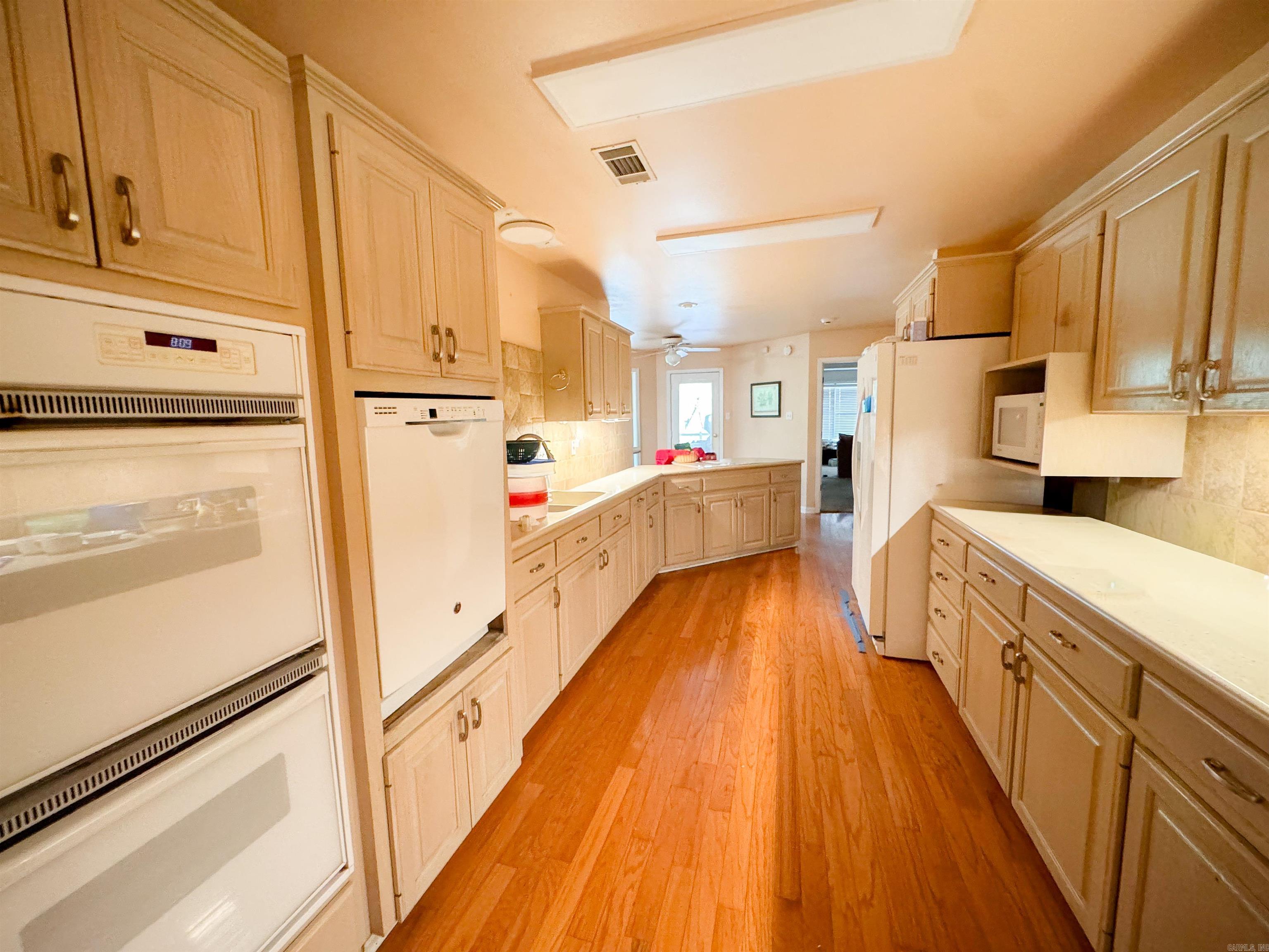 912 Nottingham Court Benton, AR 72019