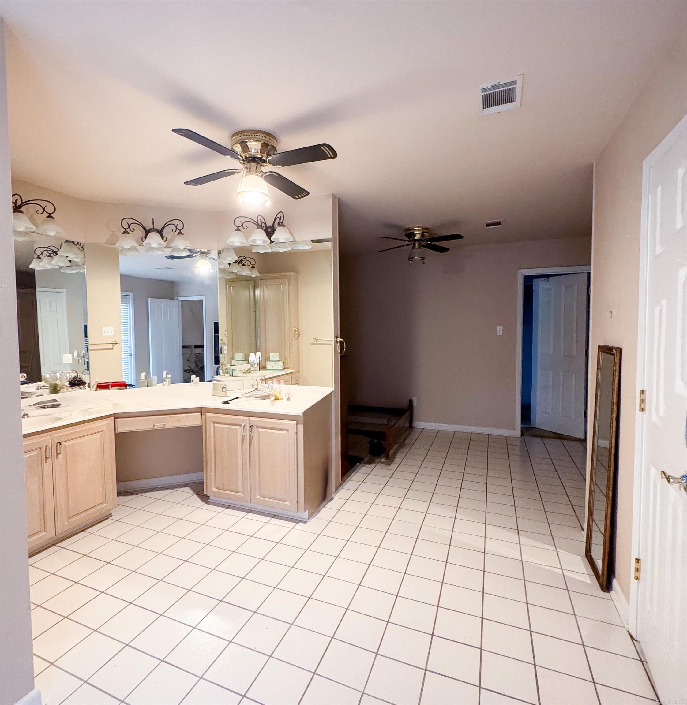 912 Nottingham Court Benton, AR 72019