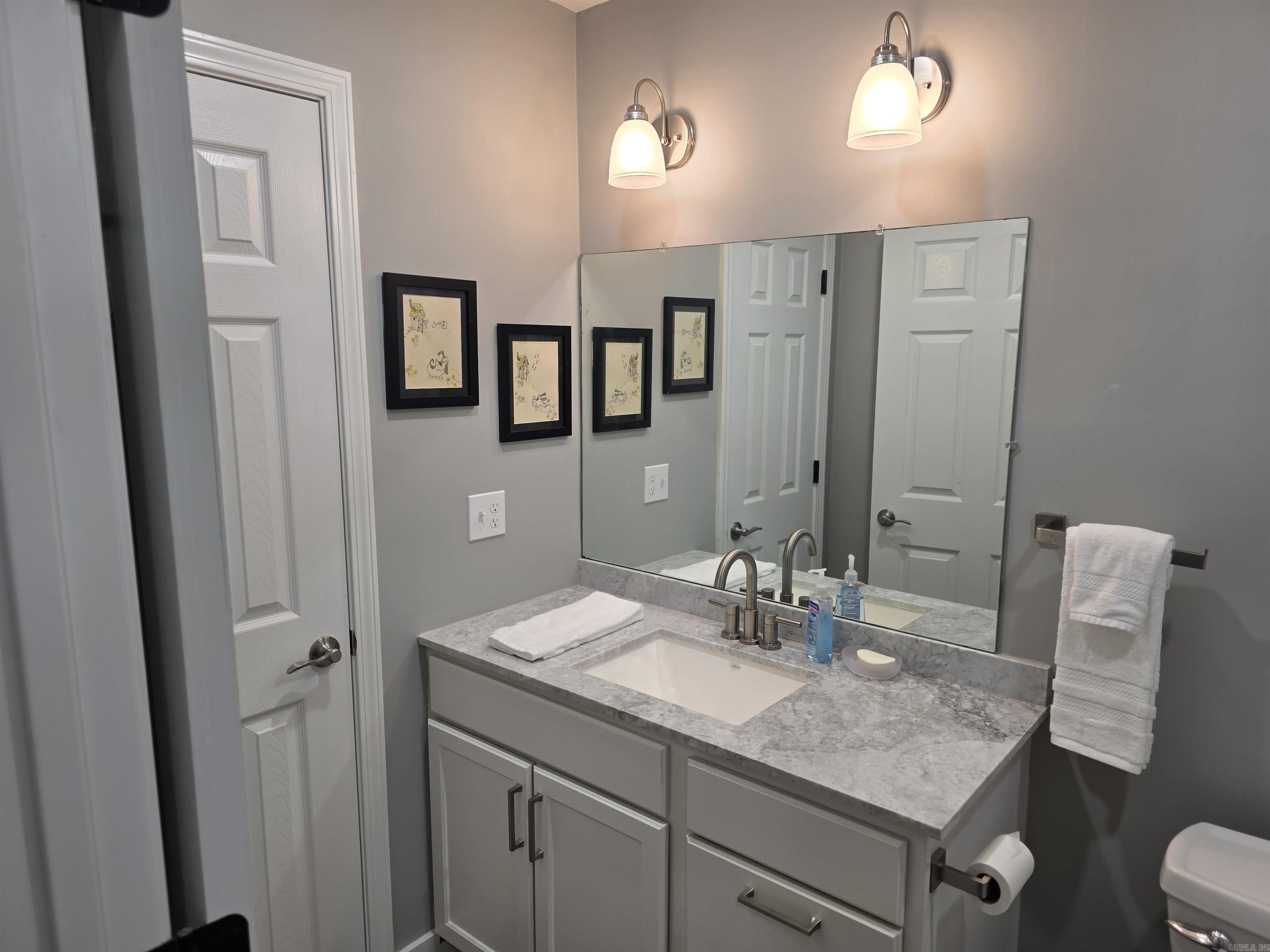 1000 Twin Coves  Greers Ferry, AR