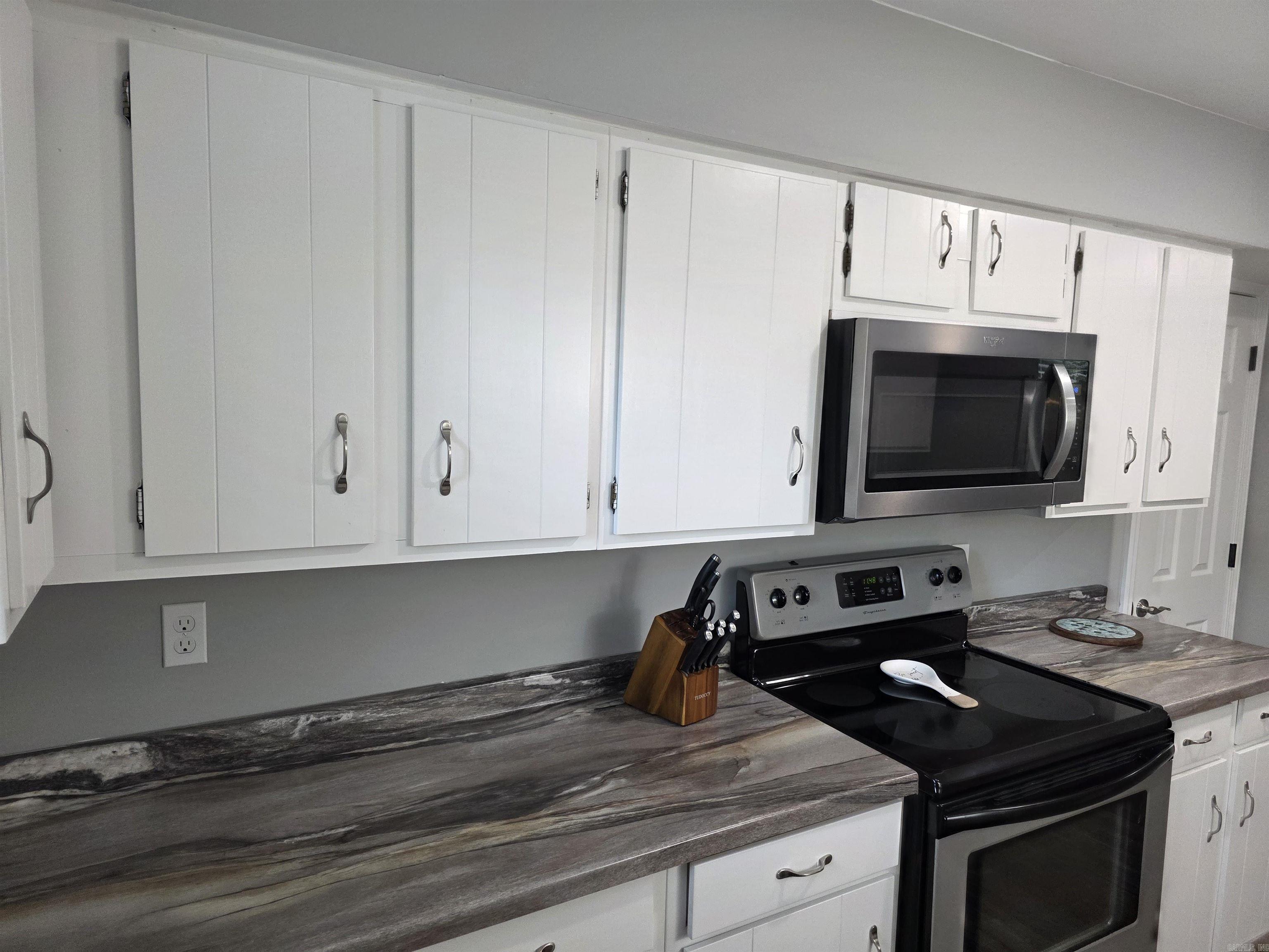 1000 Twin Coves  Greers Ferry, AR