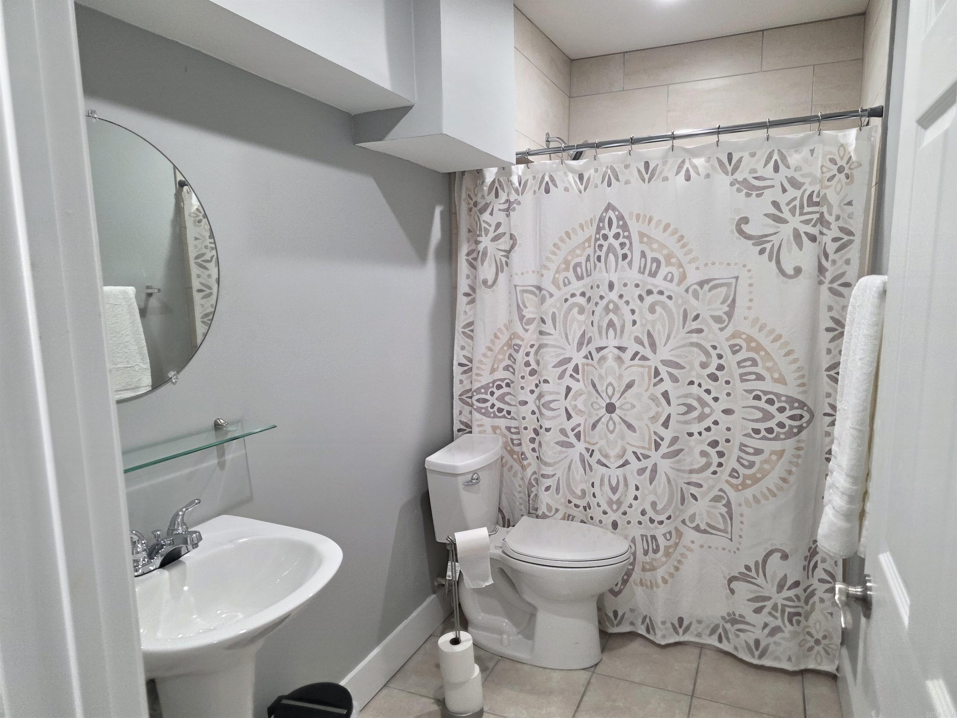 1000 Twin Coves  Greers Ferry, AR