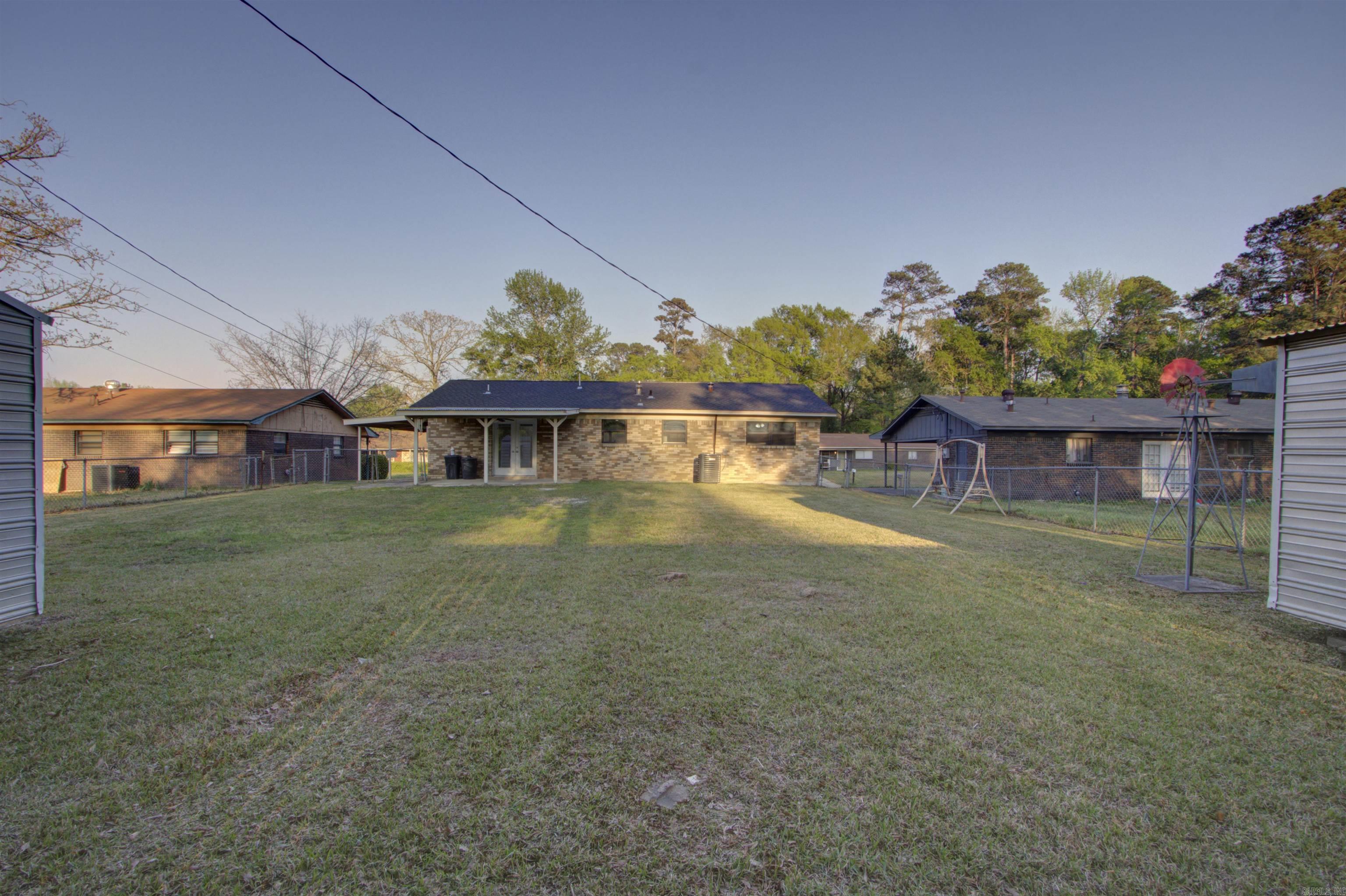 3715 Forestwood Texarkana, AR 71854