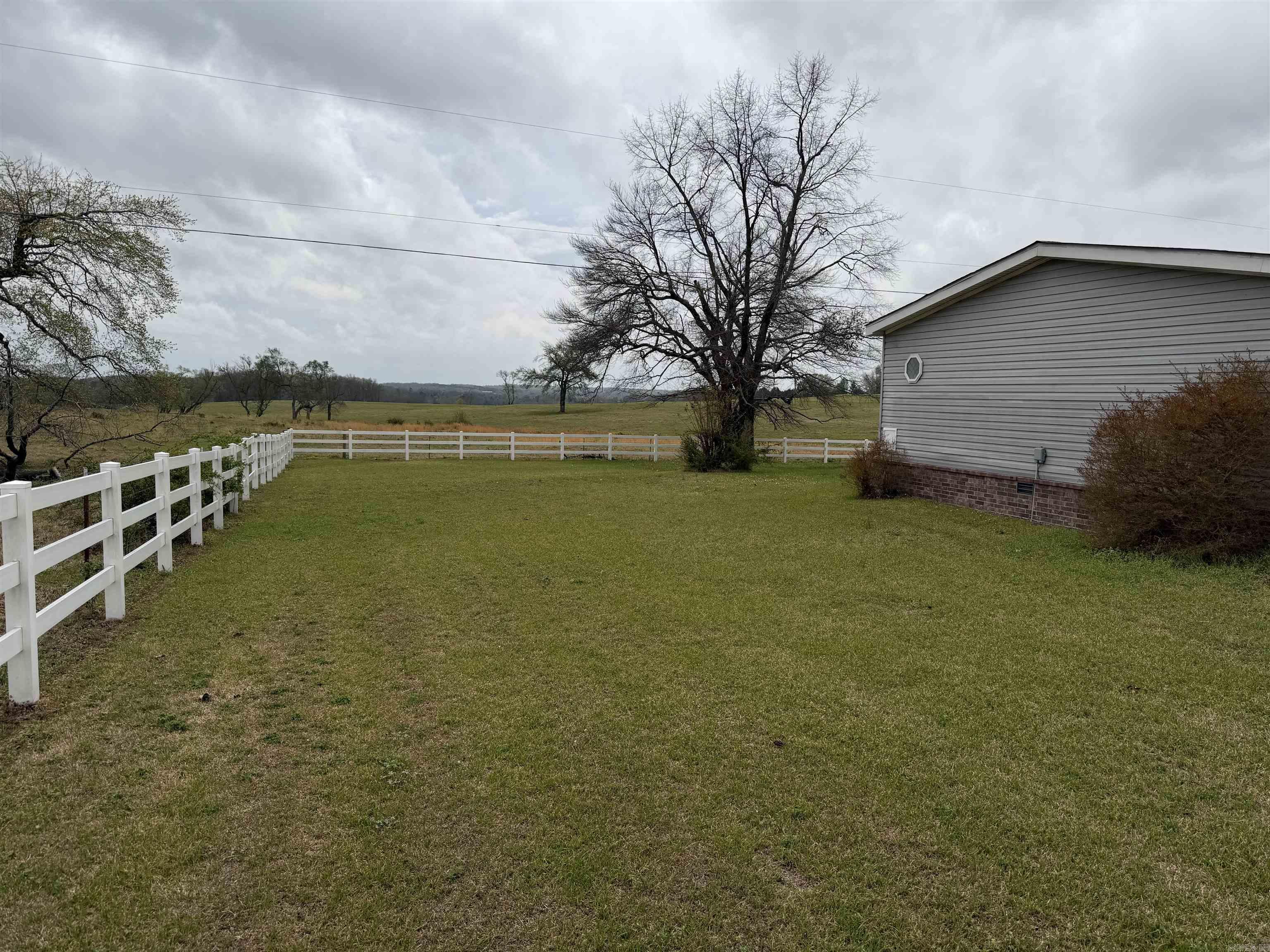 1275 Cadron Creek  Quitman, AR