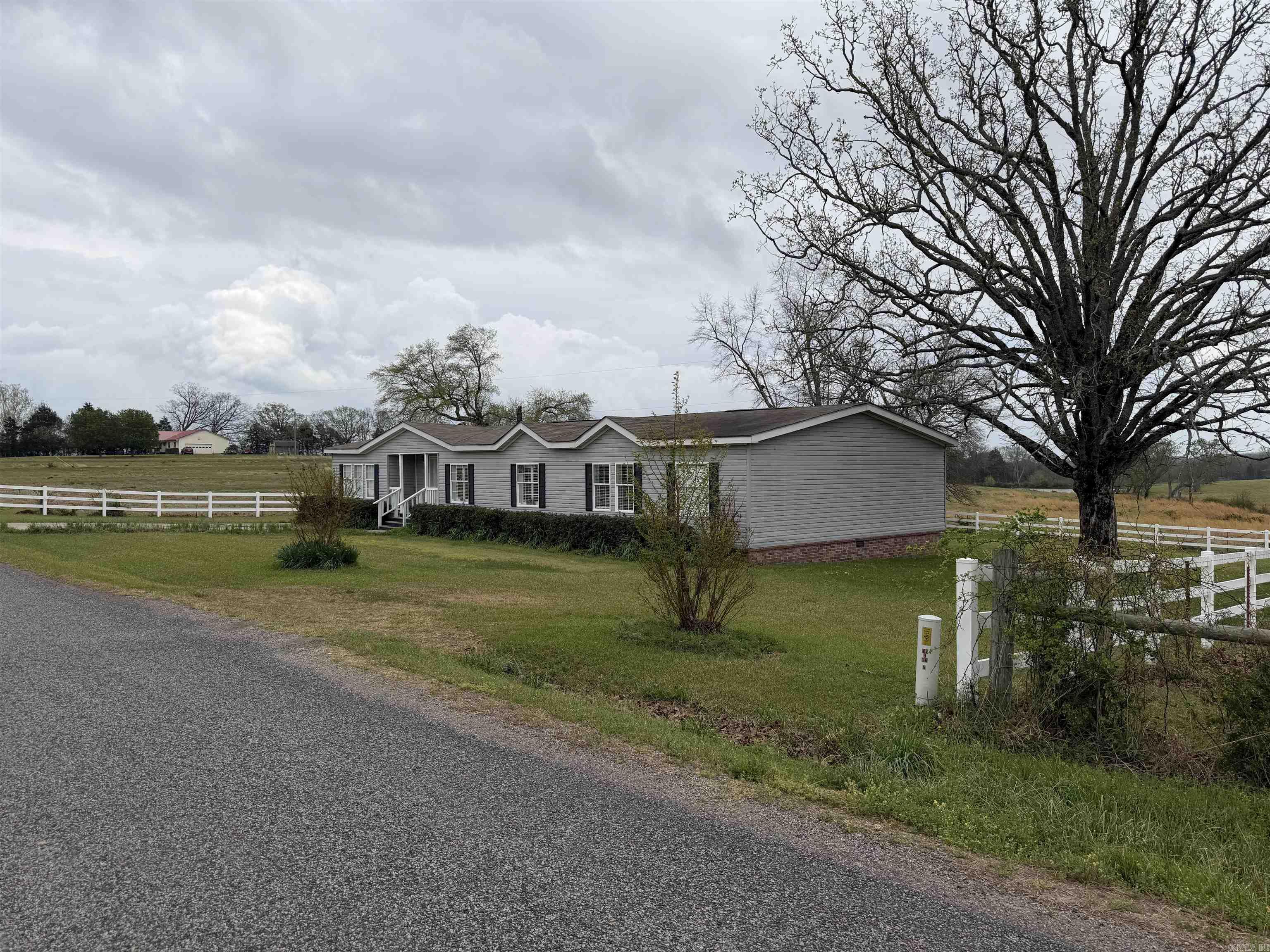 1275 Cadron Creek  Quitman, AR
