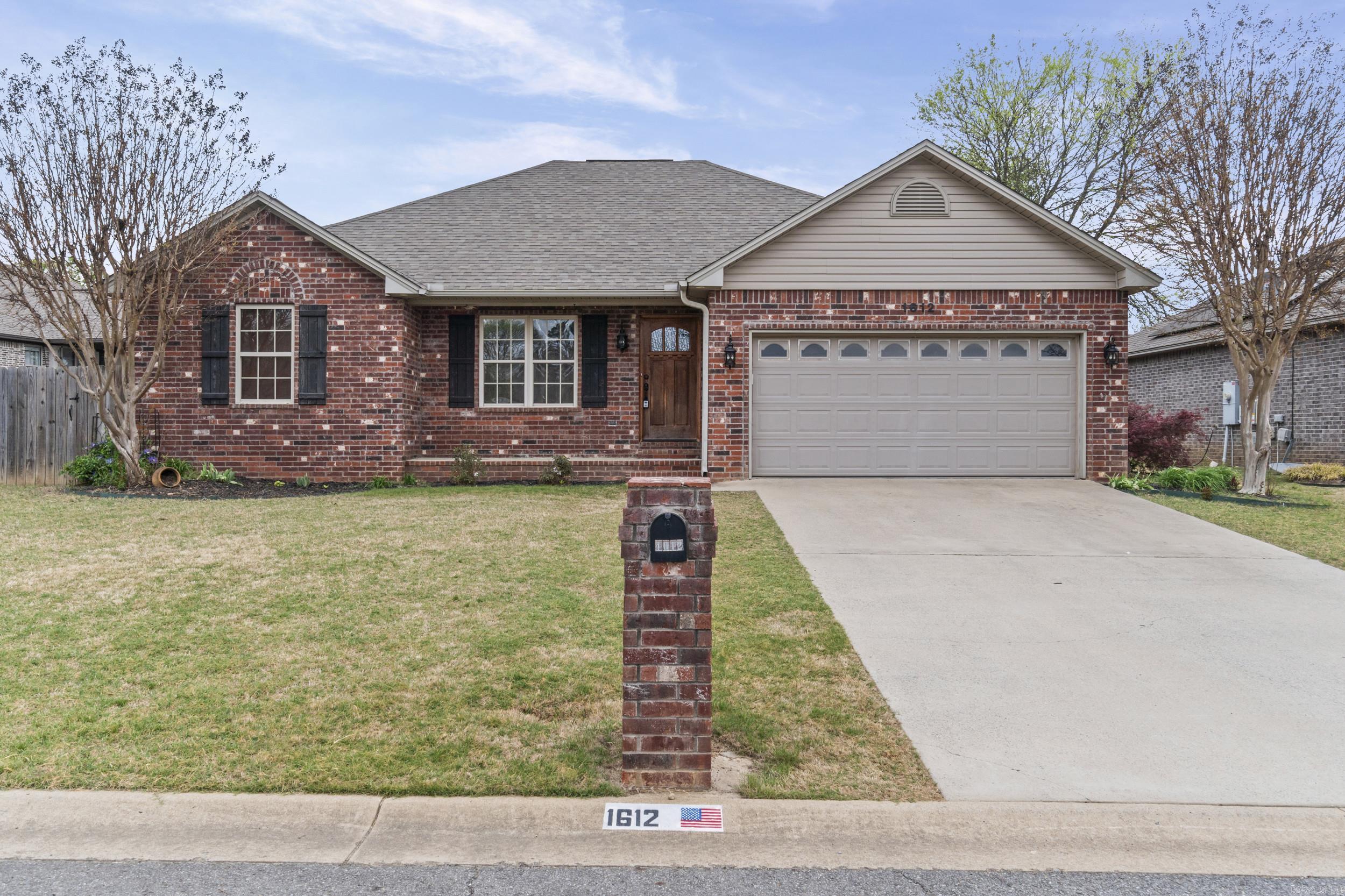 1612 W Vine St. Searcy, AR 72143