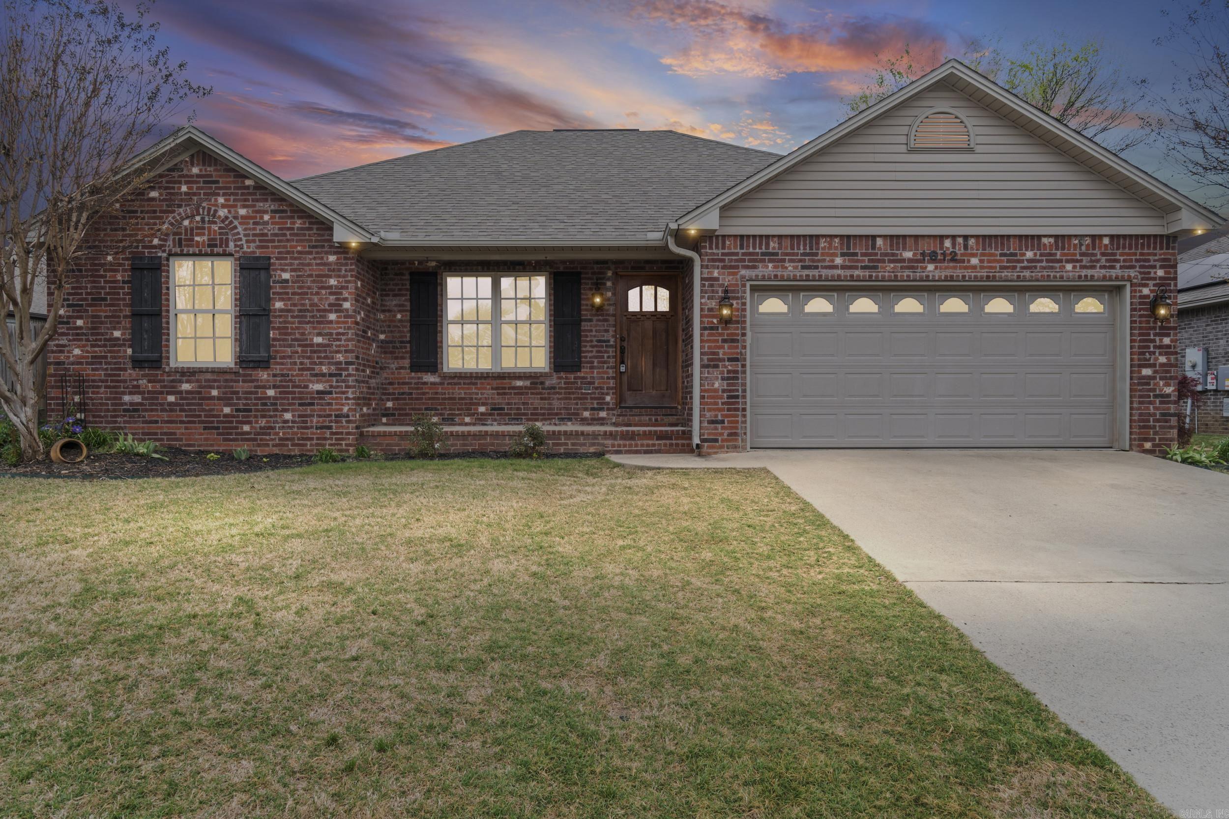 1612 W Vine St. Searcy, AR 72143