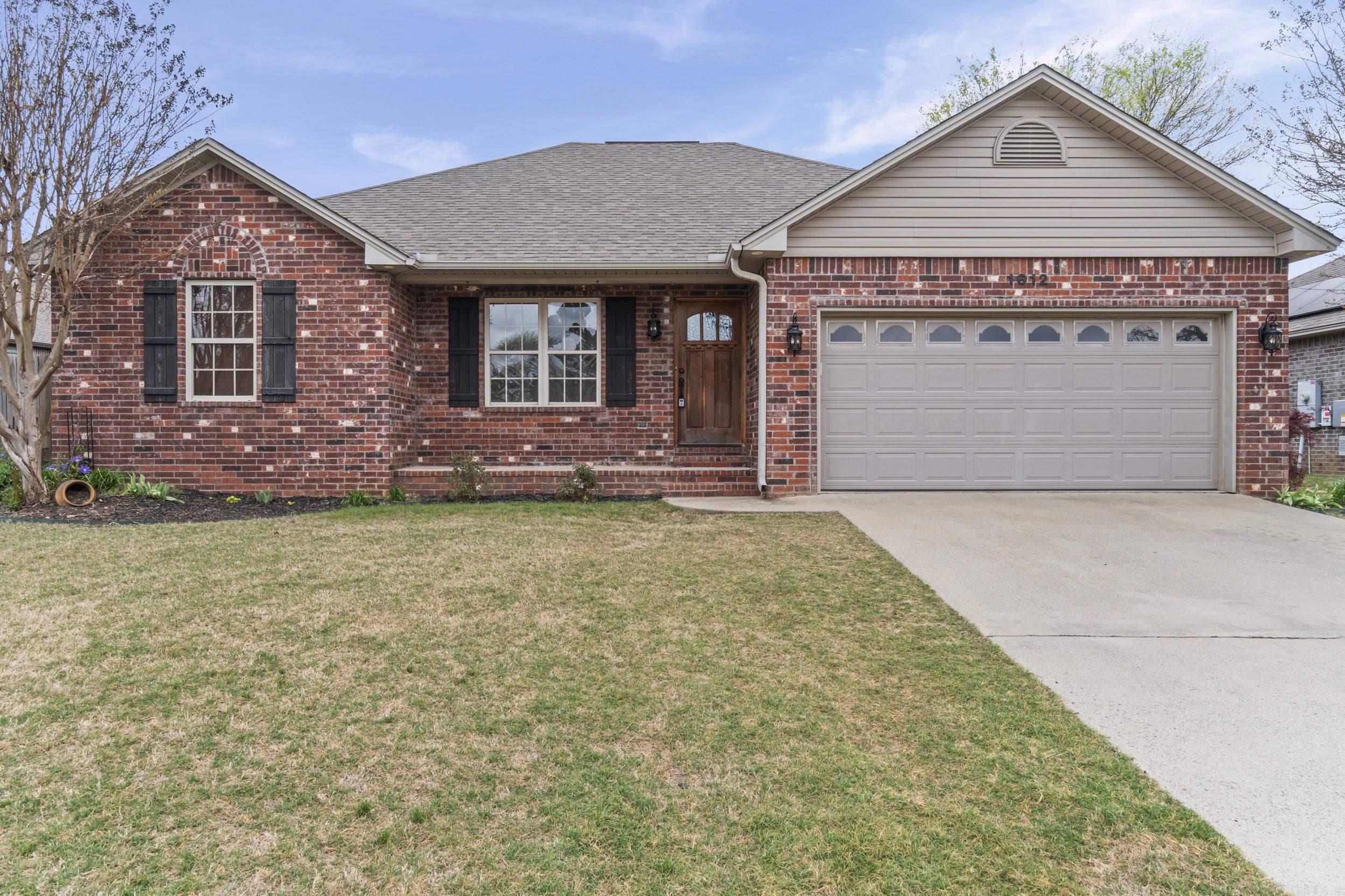 1612 W Vine St. Searcy, AR 72143