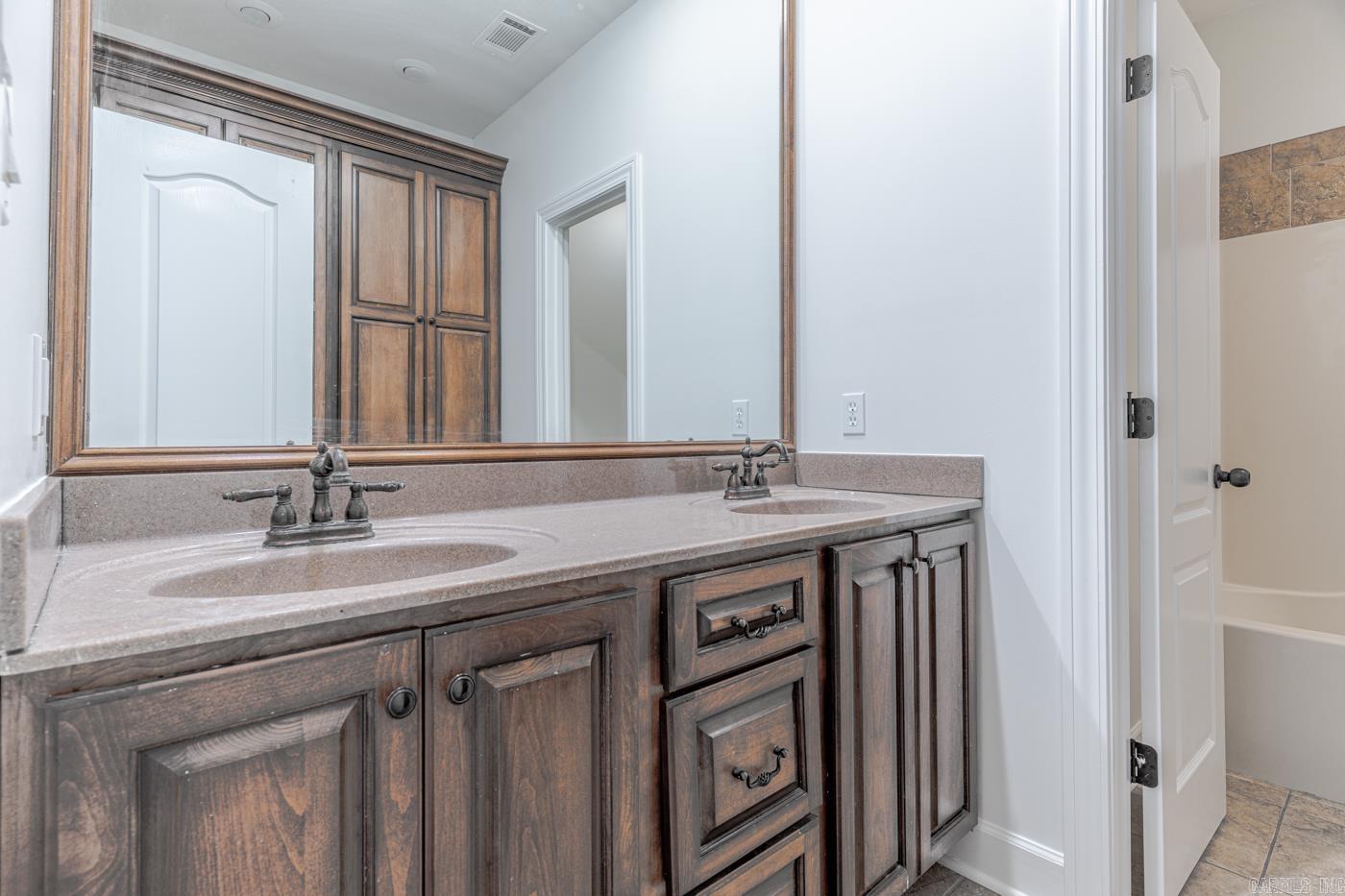 4405 Wood Crest  Jonesboro, AR