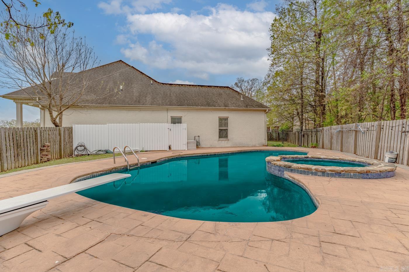 4405 Wood Crest  Jonesboro, AR