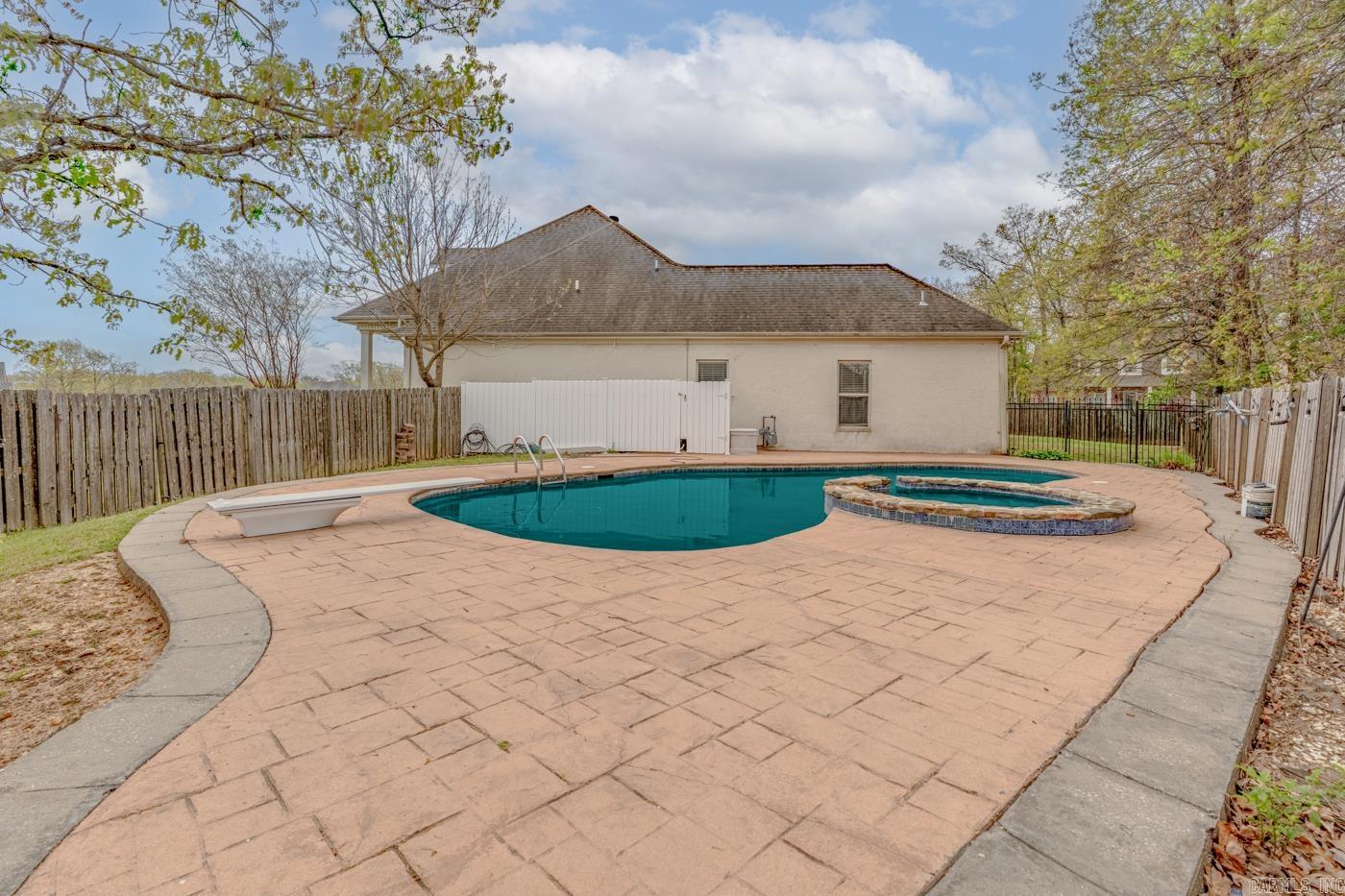 4405 Wood Crest  Jonesboro, AR