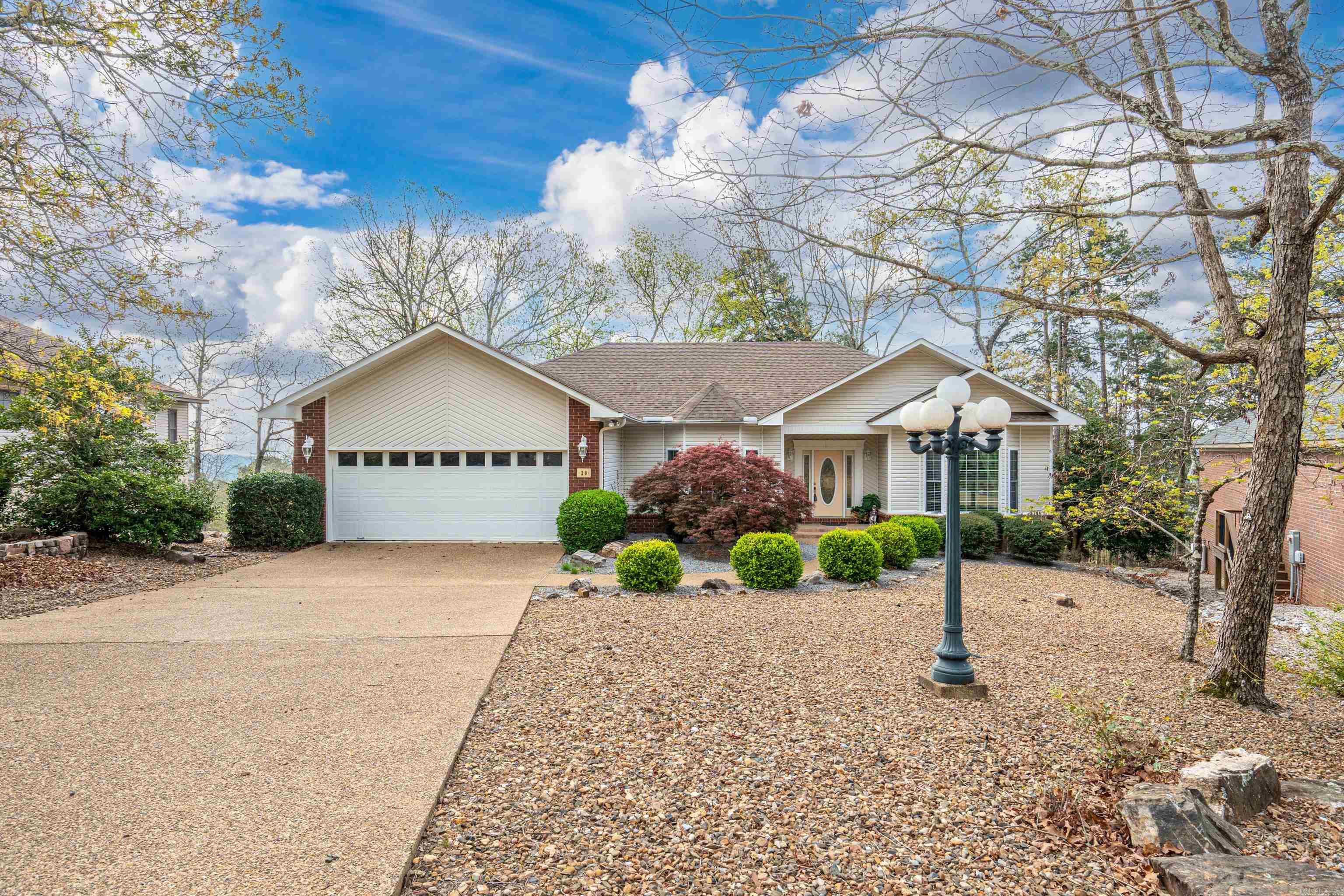 20 Hanares  Hot Springs Village, AR