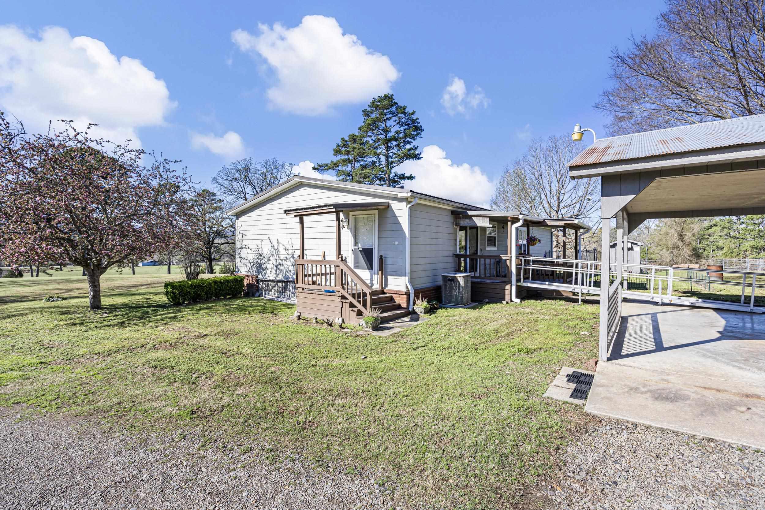 25951 E State Highway 22  Delaware, AR