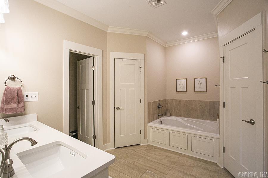 16 Luke Court  Maumelle, AR