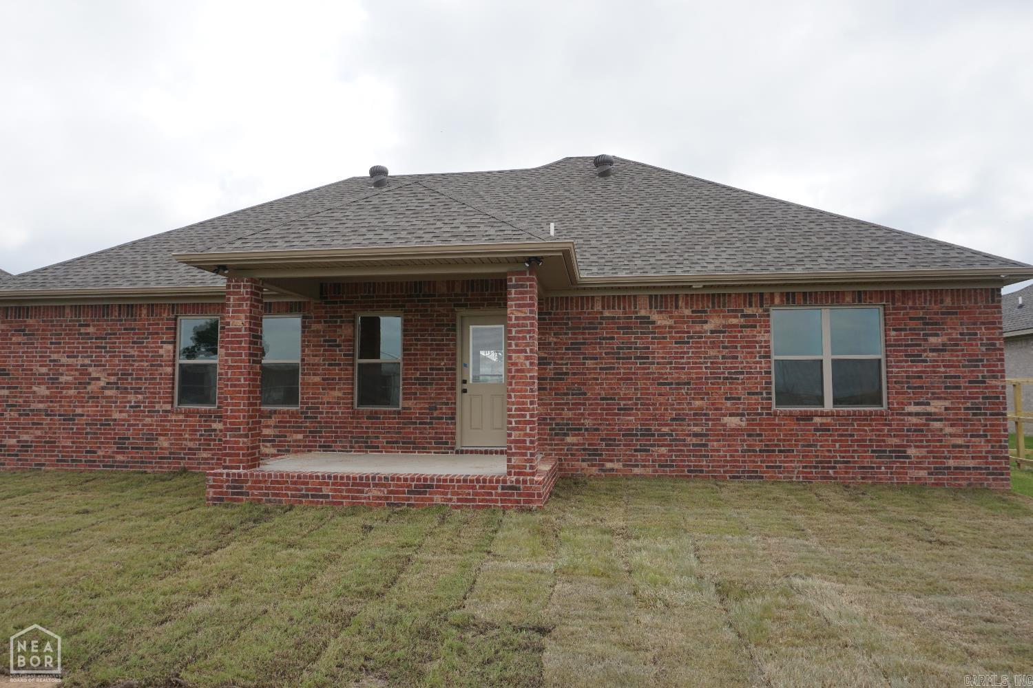 315 Hollis Cove Bono, AR 72416