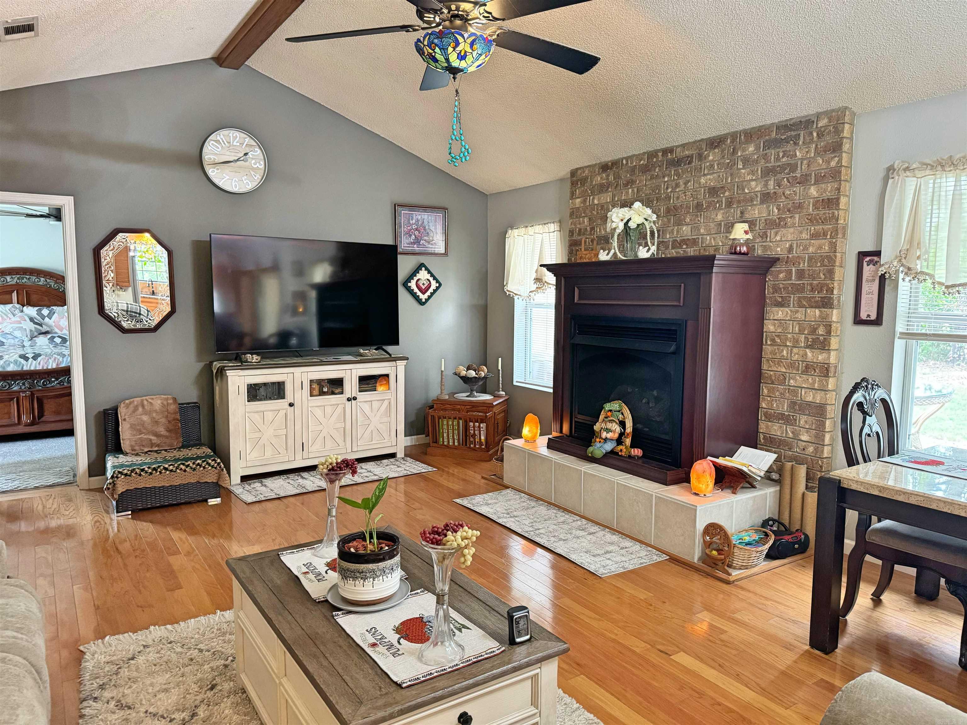 103 S Grover Ave Mountain View, AR 72560