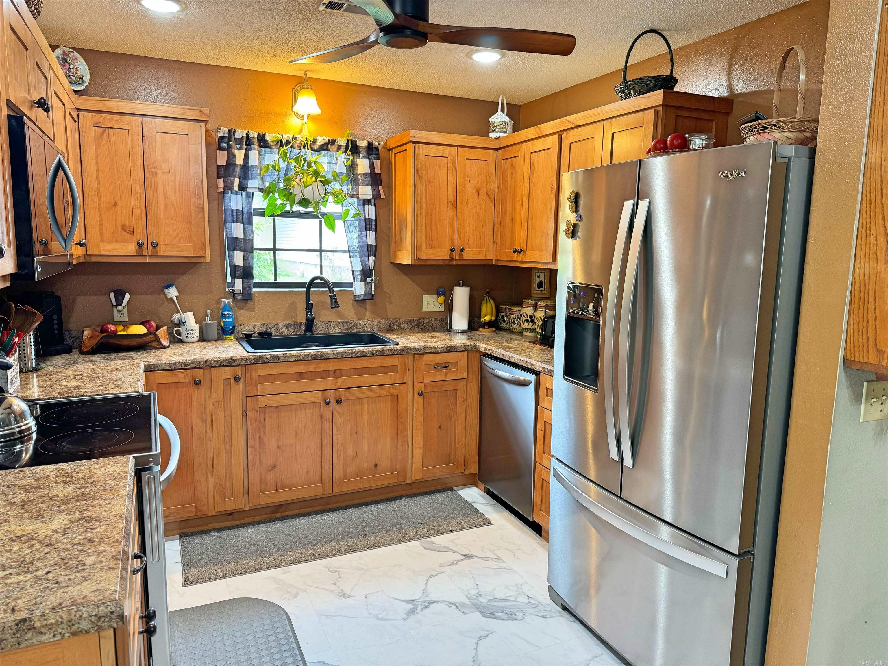 103 S Grover Ave Mountain View, AR 72560