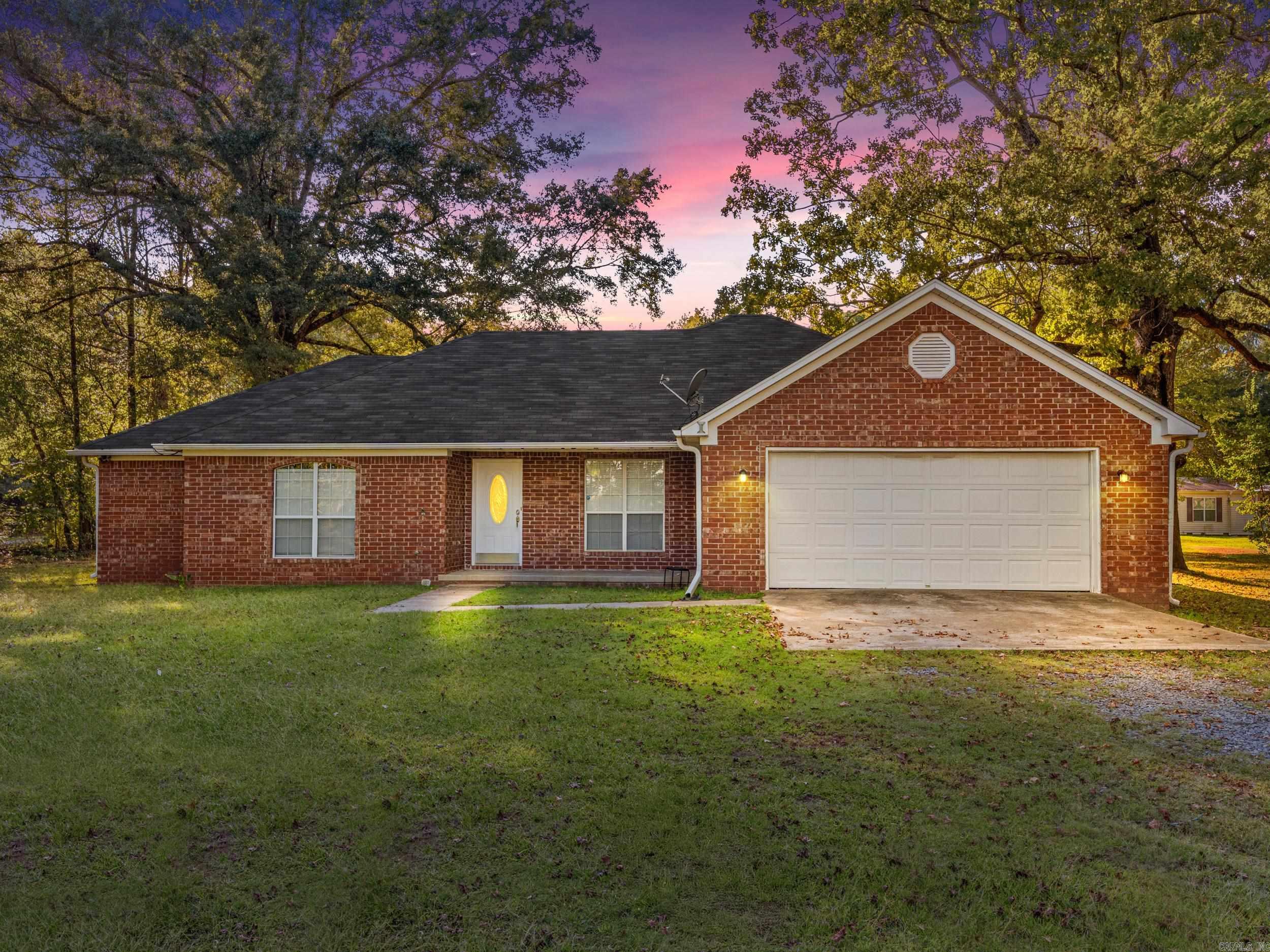 380 Apple Hill  Austin, AR