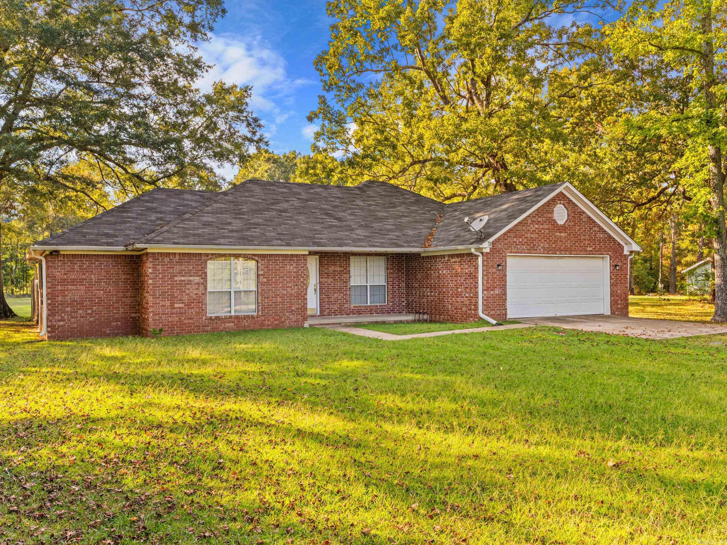 380 Apple Hill  Austin, AR