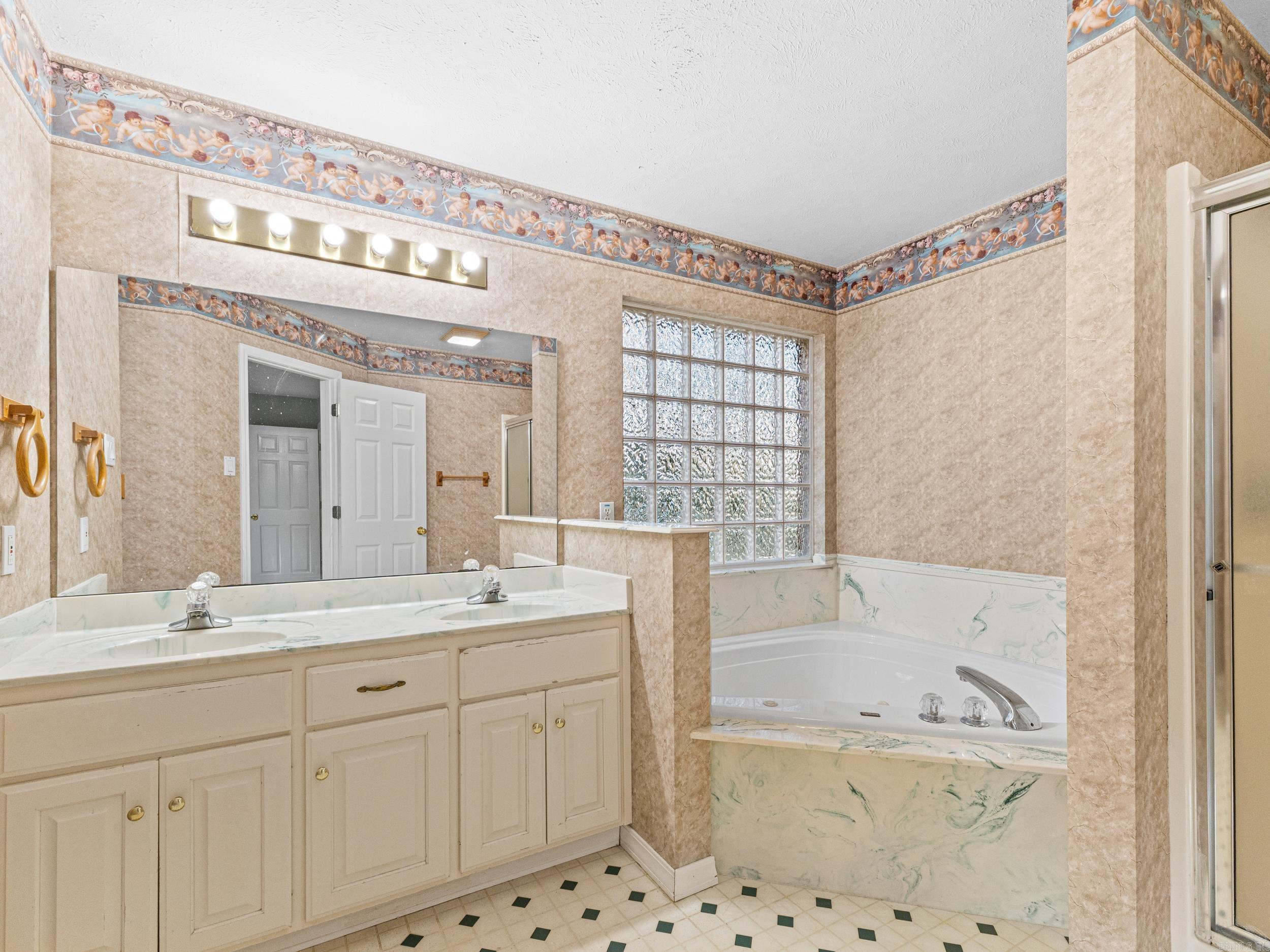 380 Apple Hill  Austin, AR