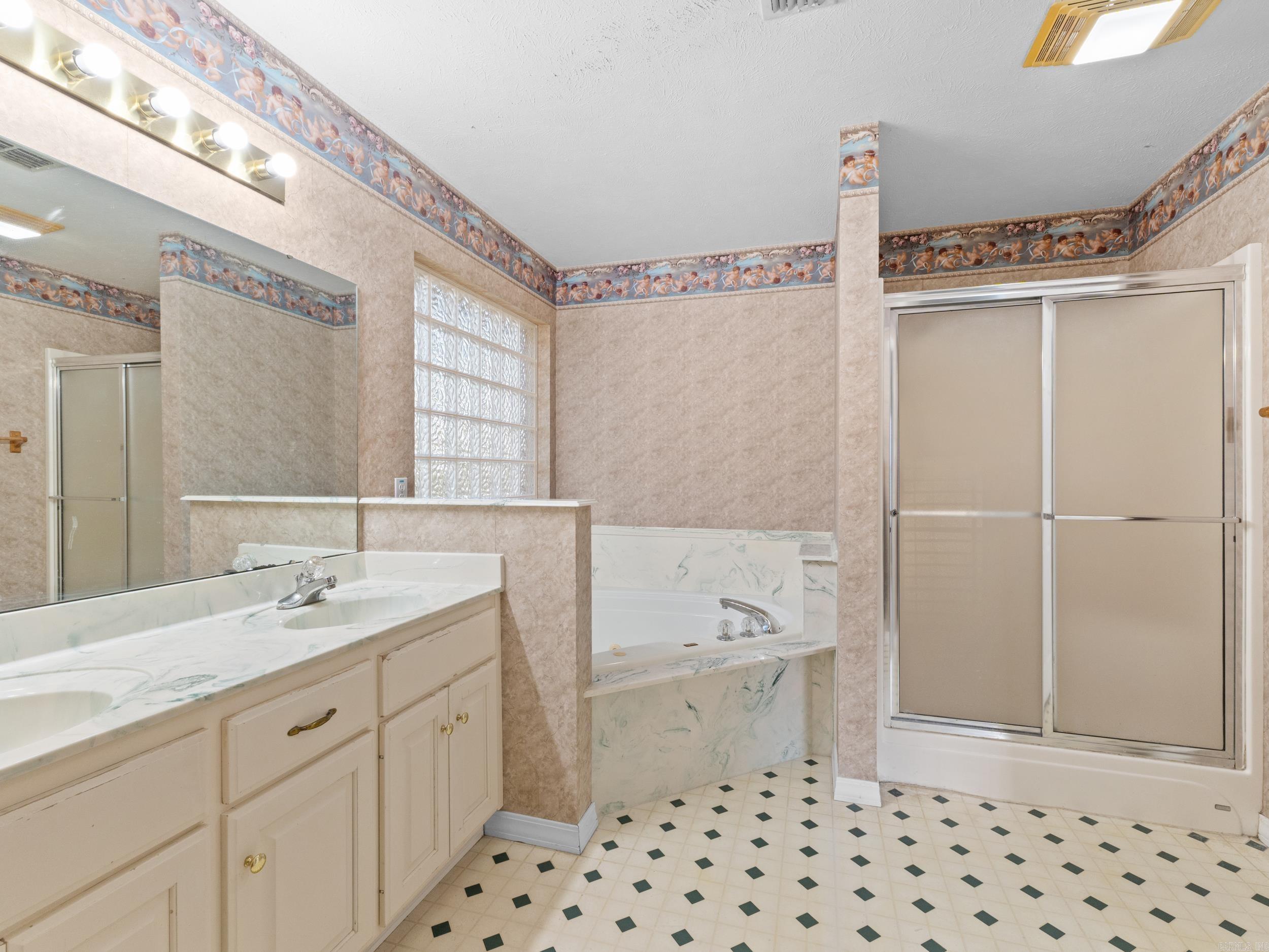 380 Apple Hill  Austin, AR