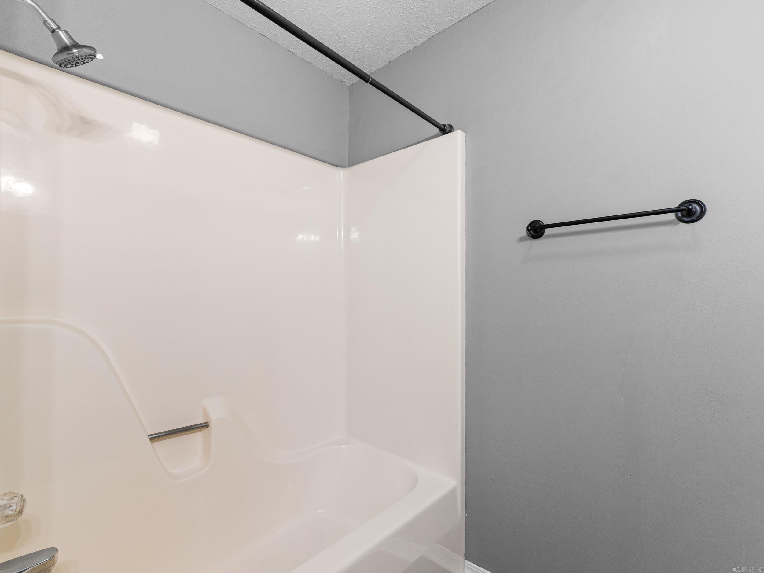 380 Apple Hill  Austin, AR