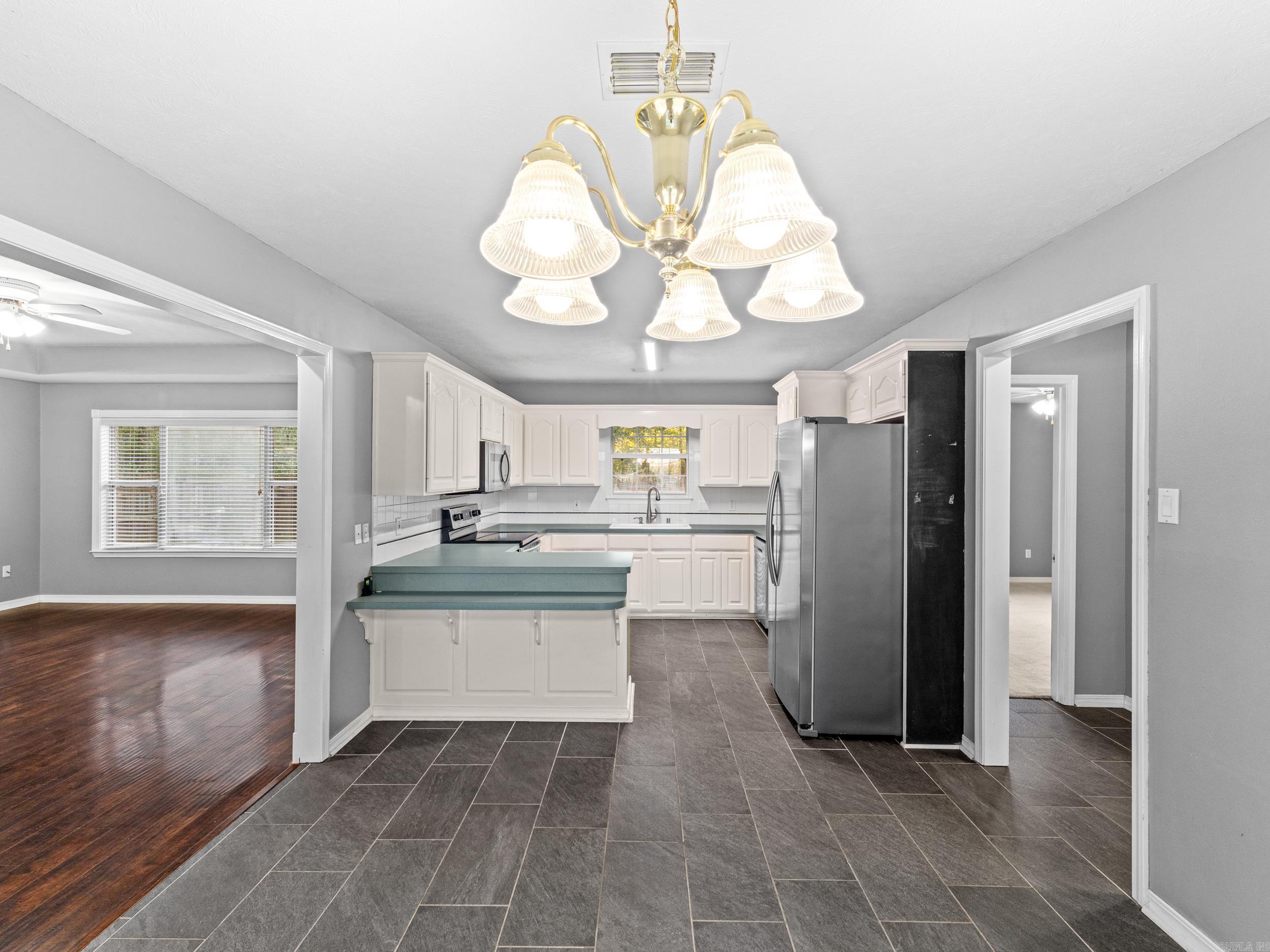 380 Apple Hill  Austin, AR