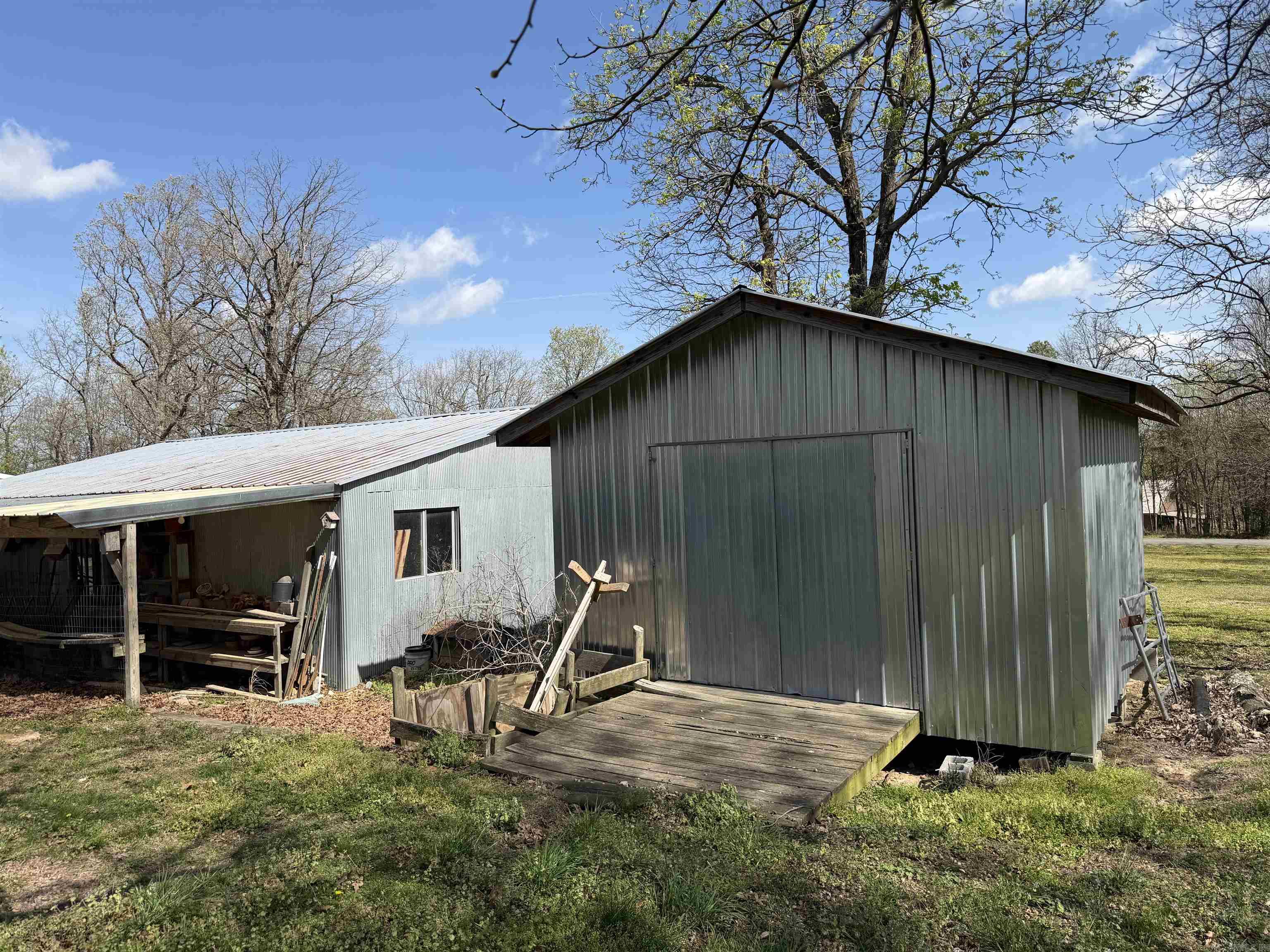 369 County Line  Locust Grove, AR