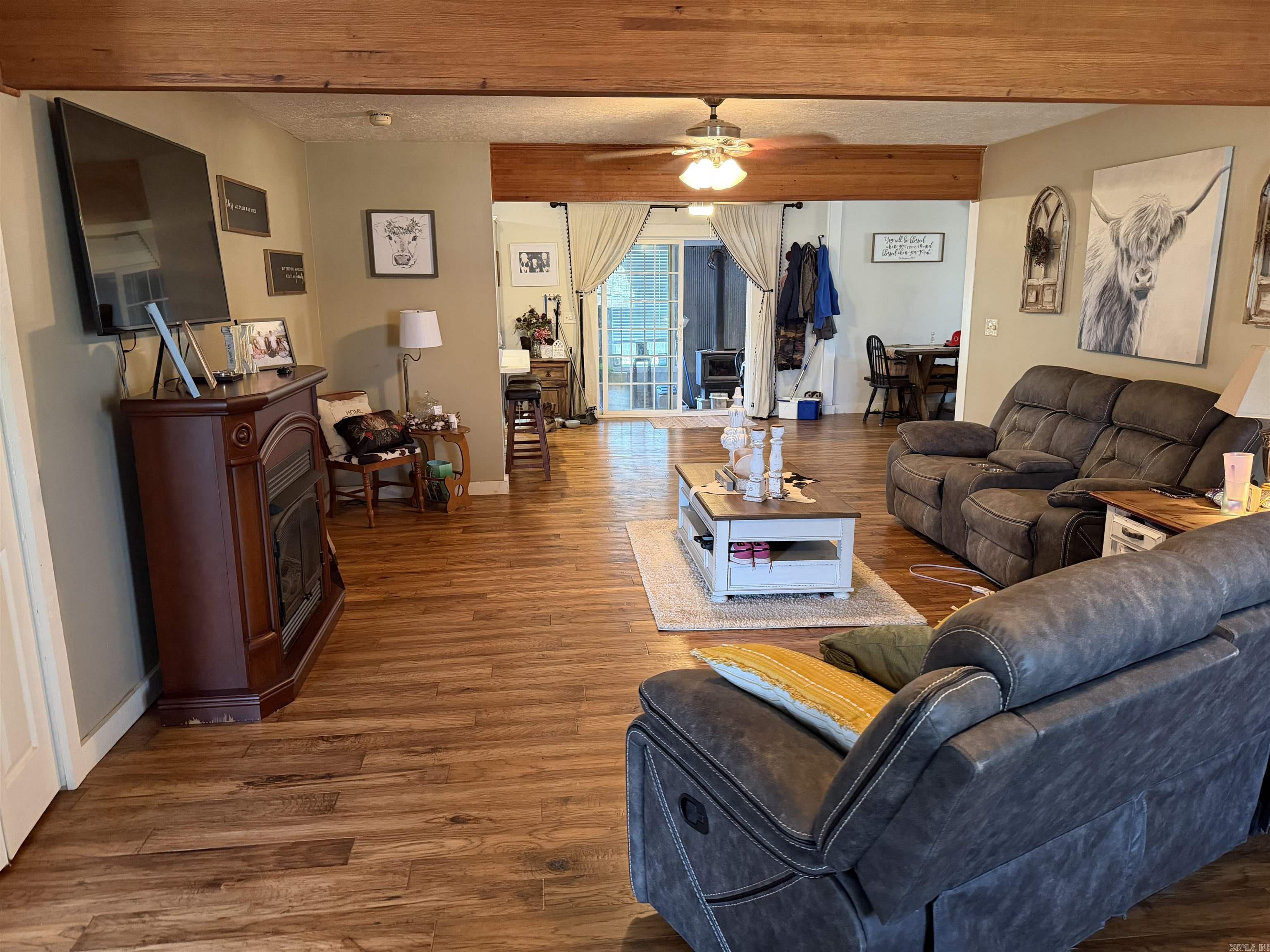 369 County Line  Locust Grove, AR