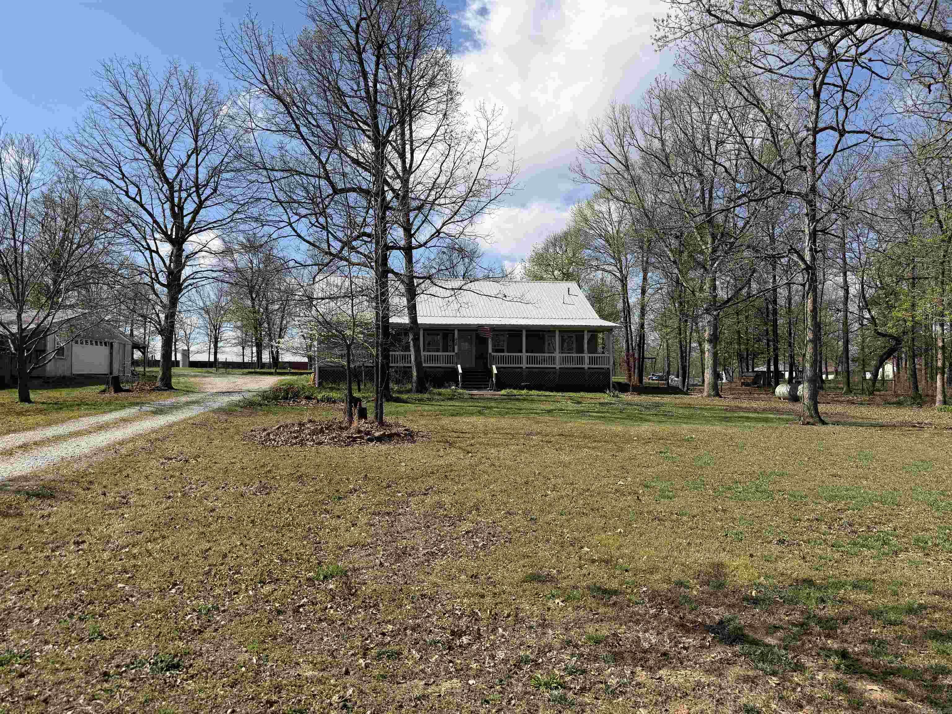 369 County Line  Locust Grove, AR