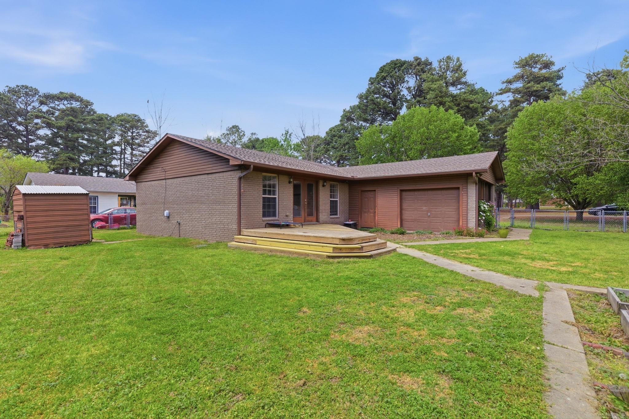 901 W Iowa St Street Beebe, AR 72012