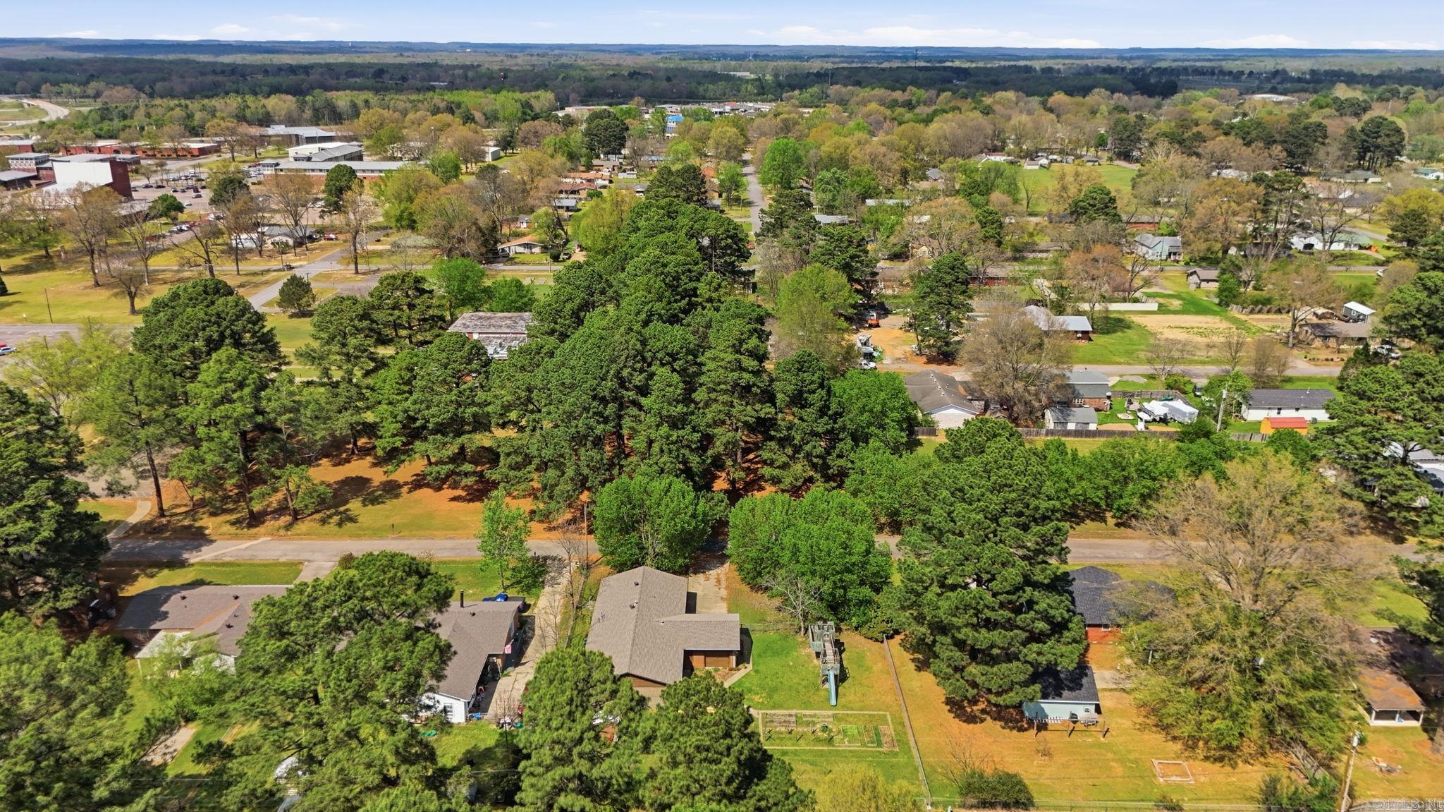 901 W Iowa St Street Beebe, AR 72012