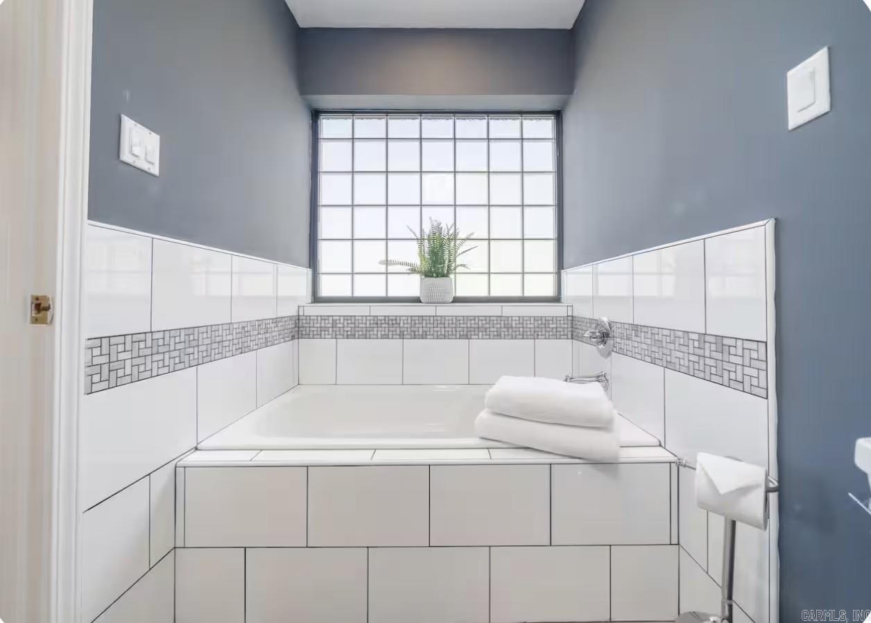 101 Long Island Drive Hot Springs, AR 71913